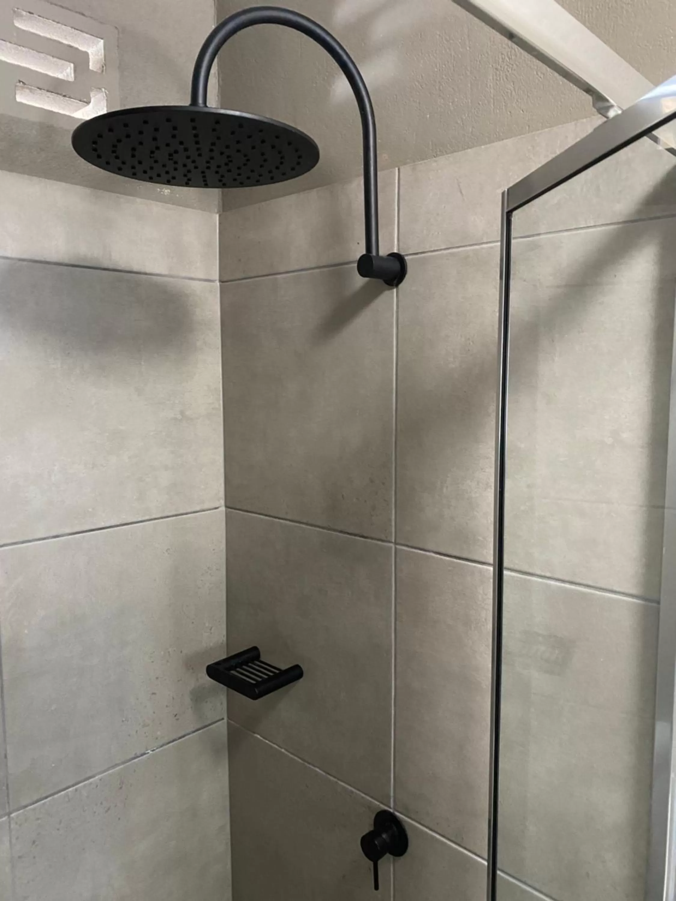 Bathroom in Rix Hotel Motel