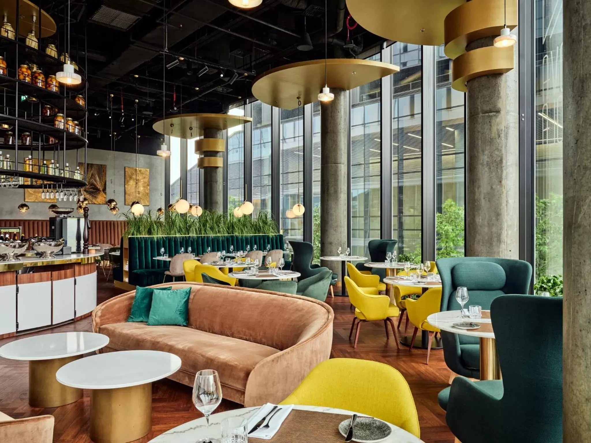 Restaurant/places to eat, Lounge/Bar in Crowne Plaza - Warsaw - The HUB, an IHG Hotel