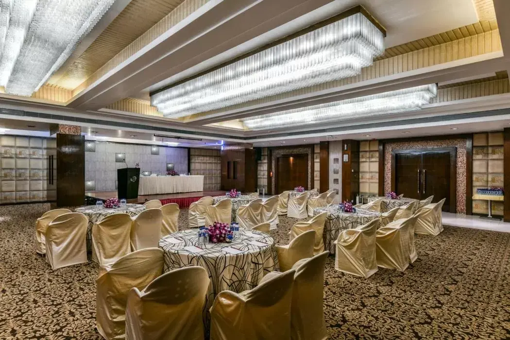 Meeting/conference room, Banquet Facilities in The Regenza By Tunga