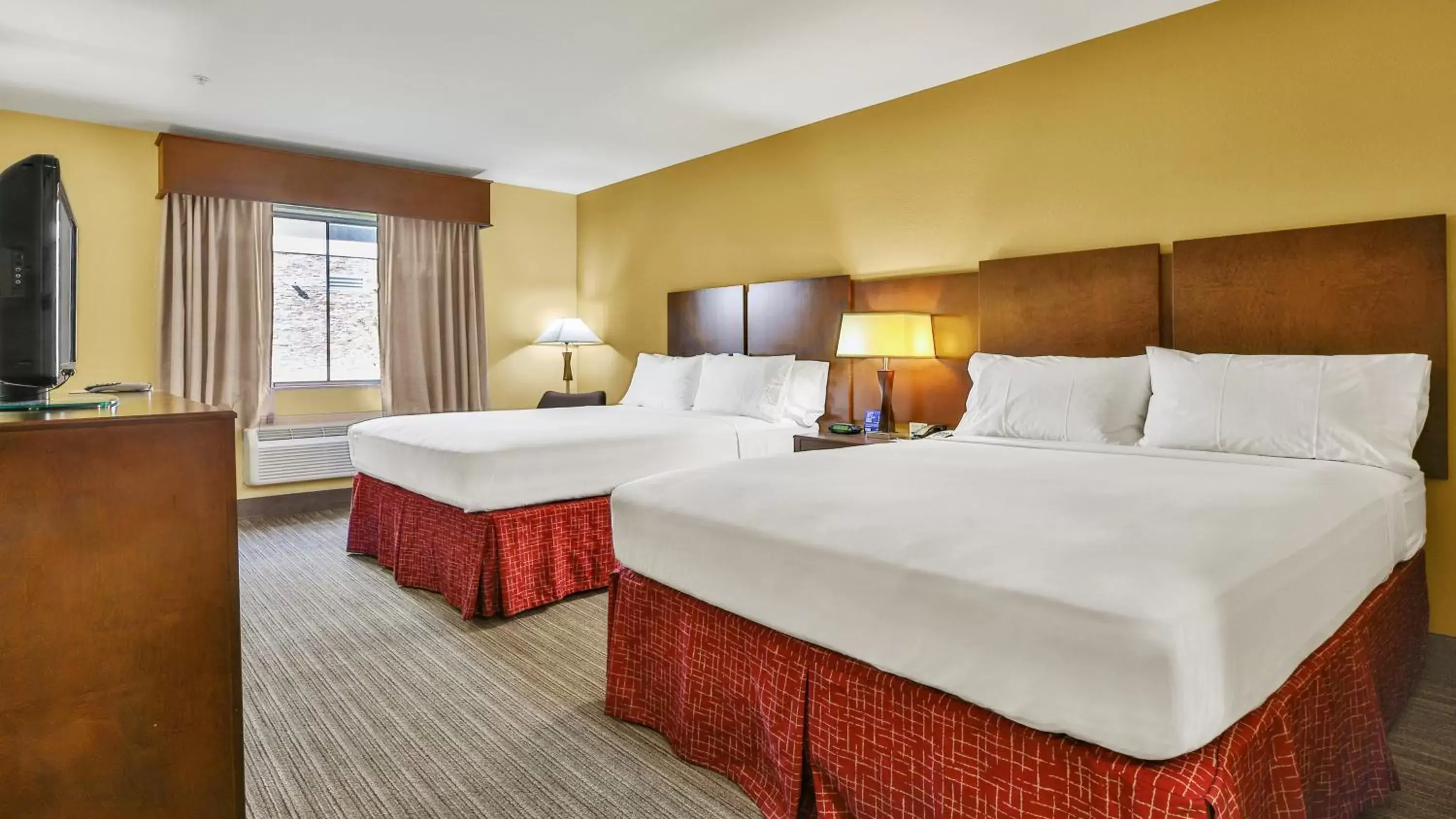 Bed in Holiday Inn Express & Suites Houston South - Near Pearland, an IHG Hotel