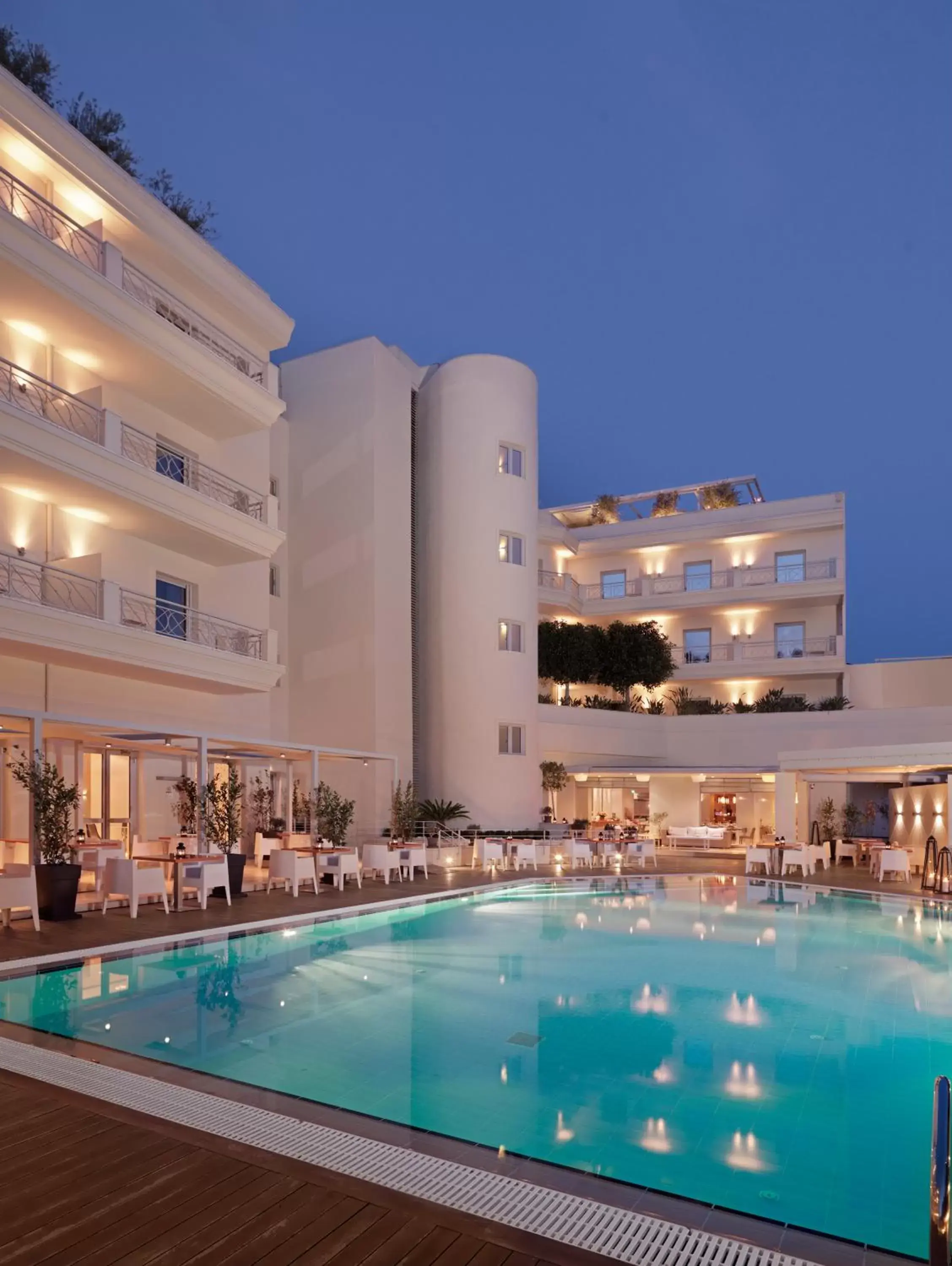 Facade/entrance, Swimming Pool in Elefsina Hotel