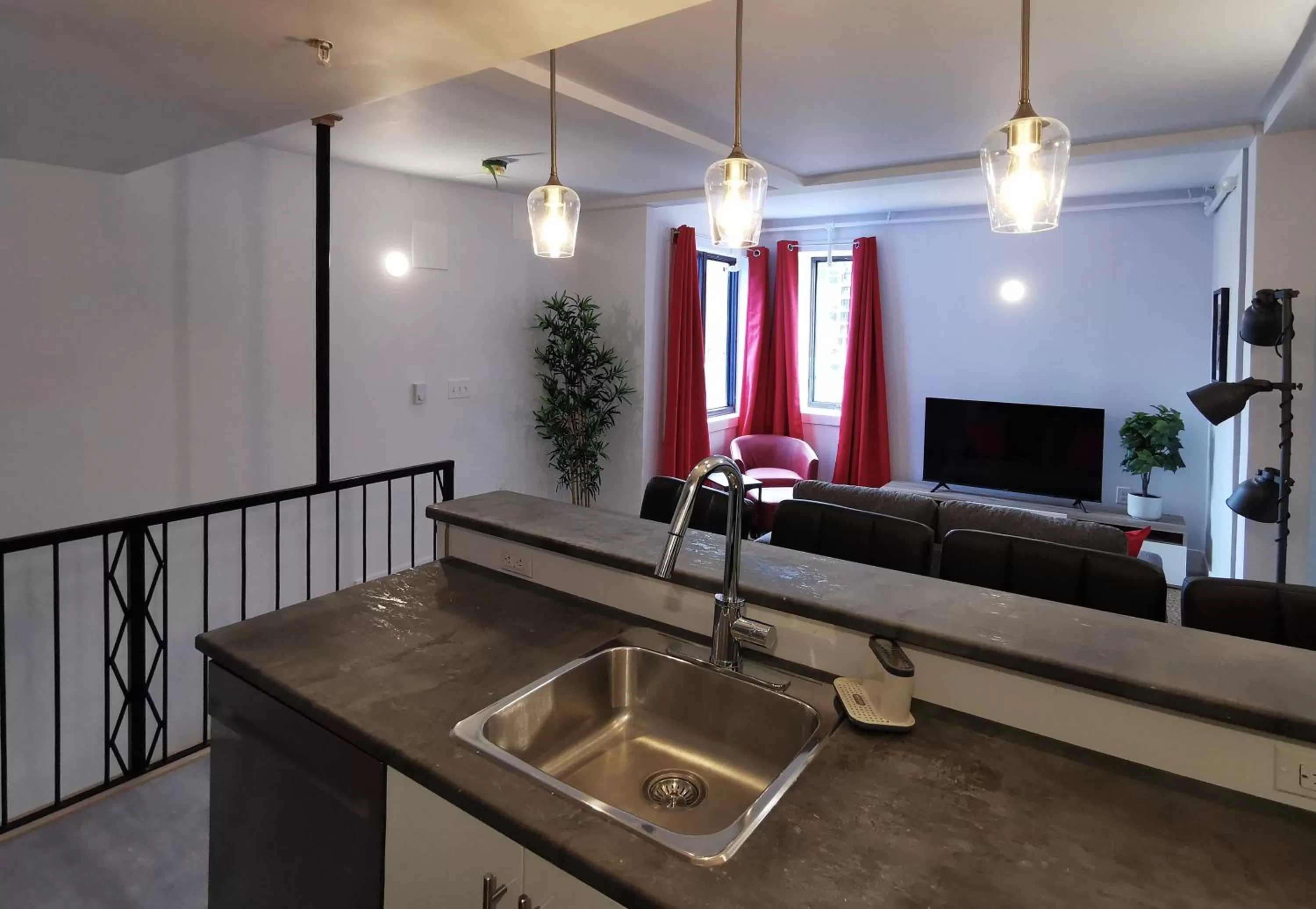 Cameo Hotel and Suites