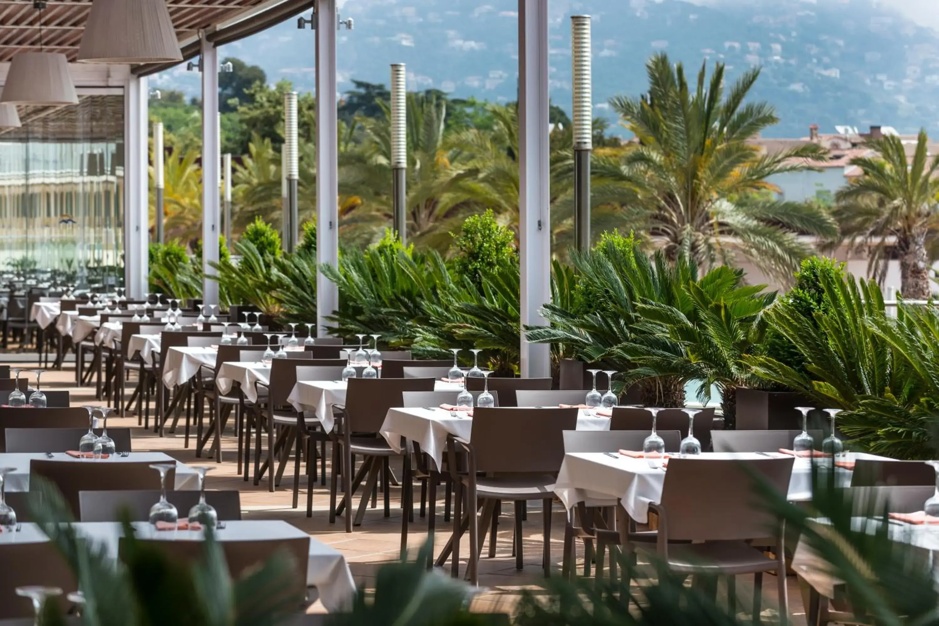 Restaurant/places to eat in Aparthotel Costa Encantada Restaurant/places to eat in Aparthotel Costa Encantada