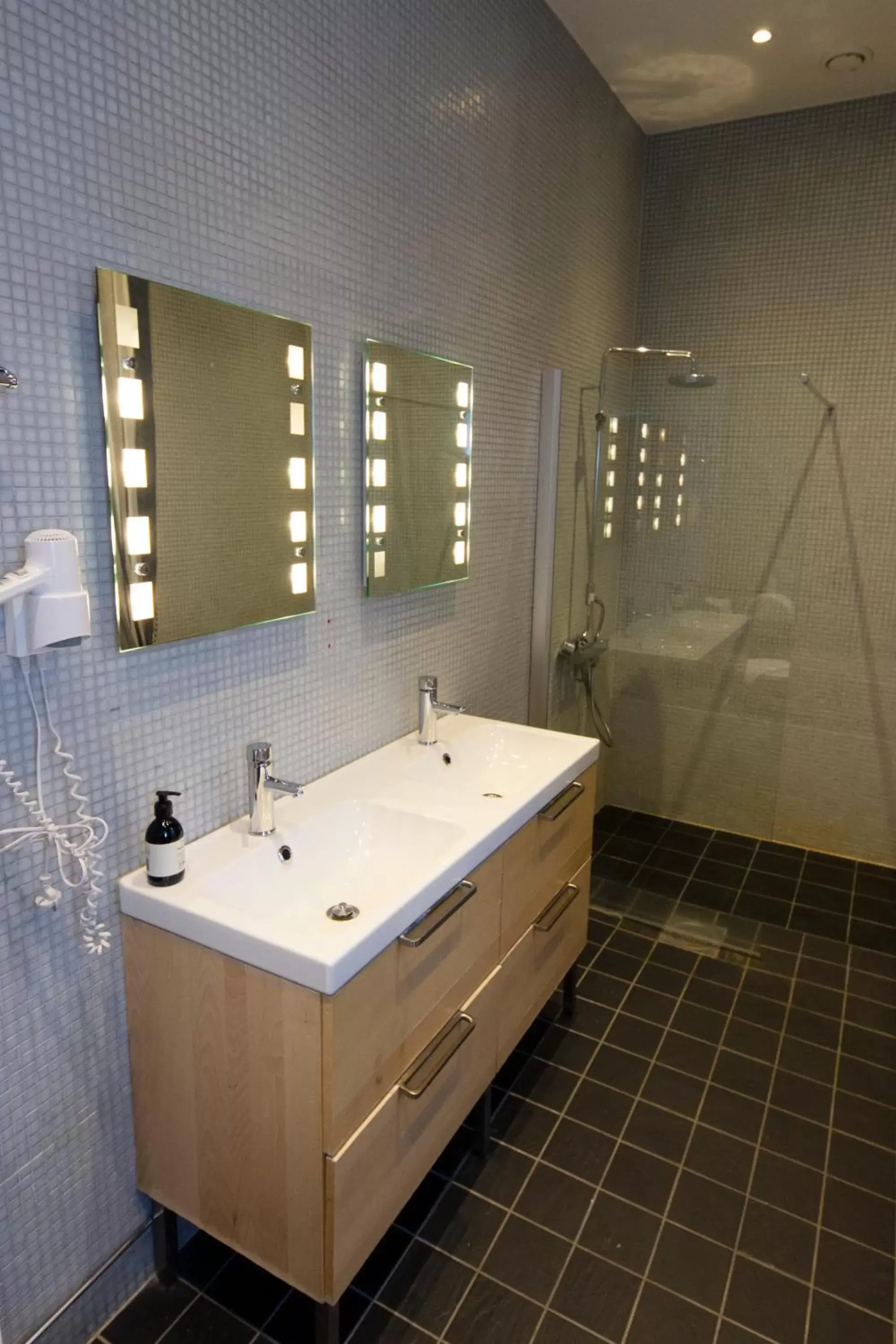 Bathroom in Hotell Hjalmar