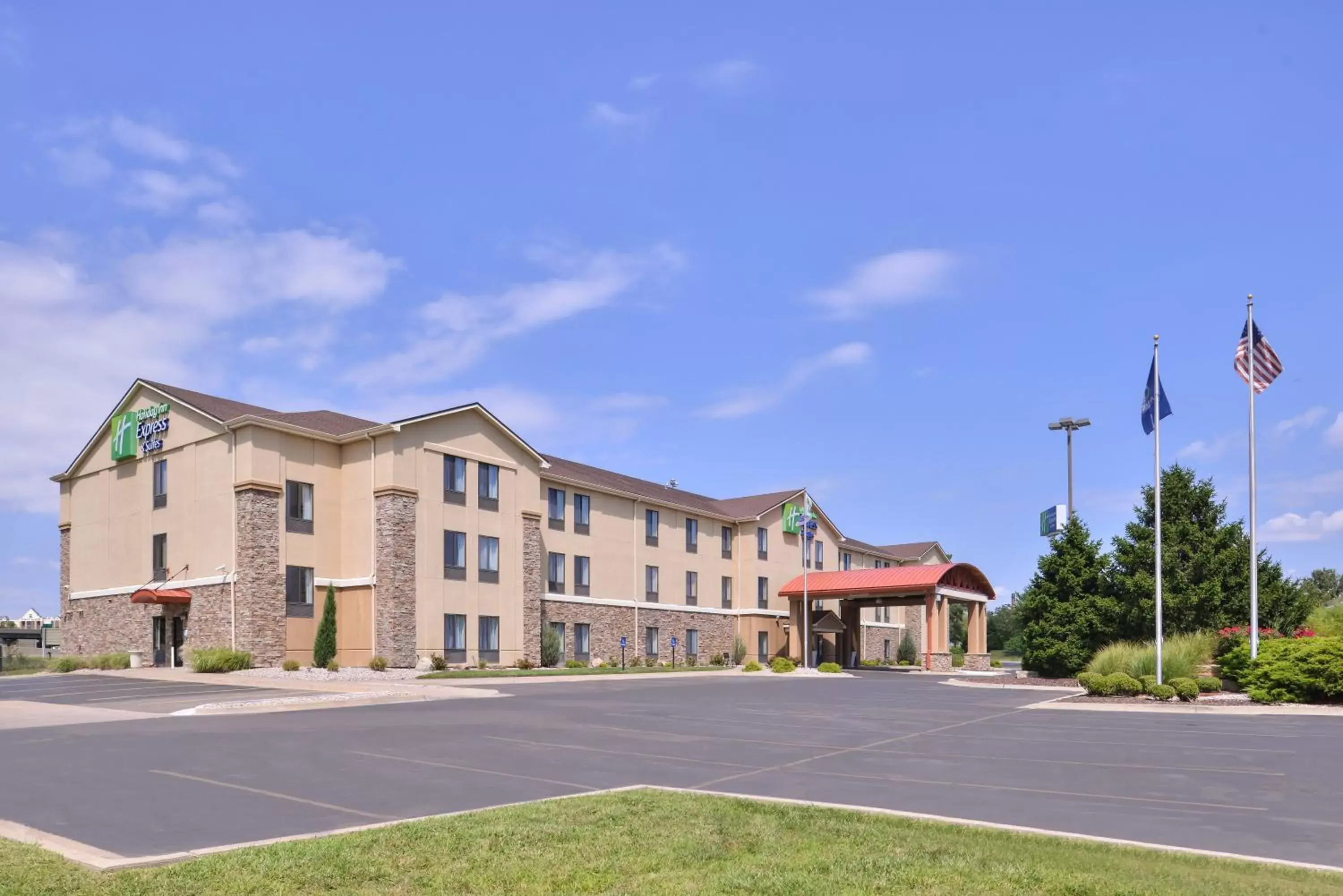 Property Building in Holiday Inn Express Hotels & Suites Topeka West, an IHG Hotel