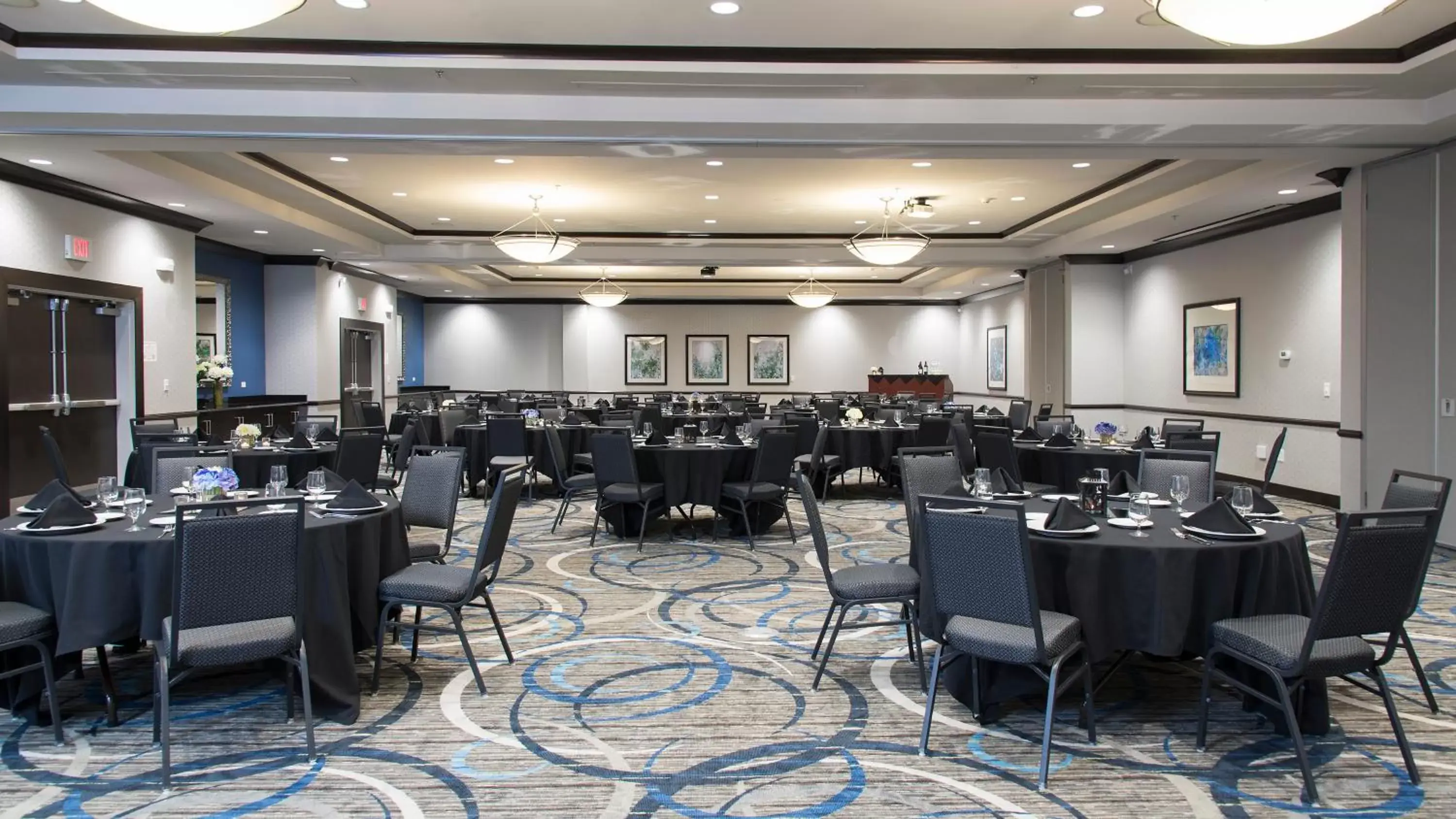 Banquet/Function facilities, Restaurant/Places to Eat in Holiday Inn Indianapolis Airport, an IHG Hotel