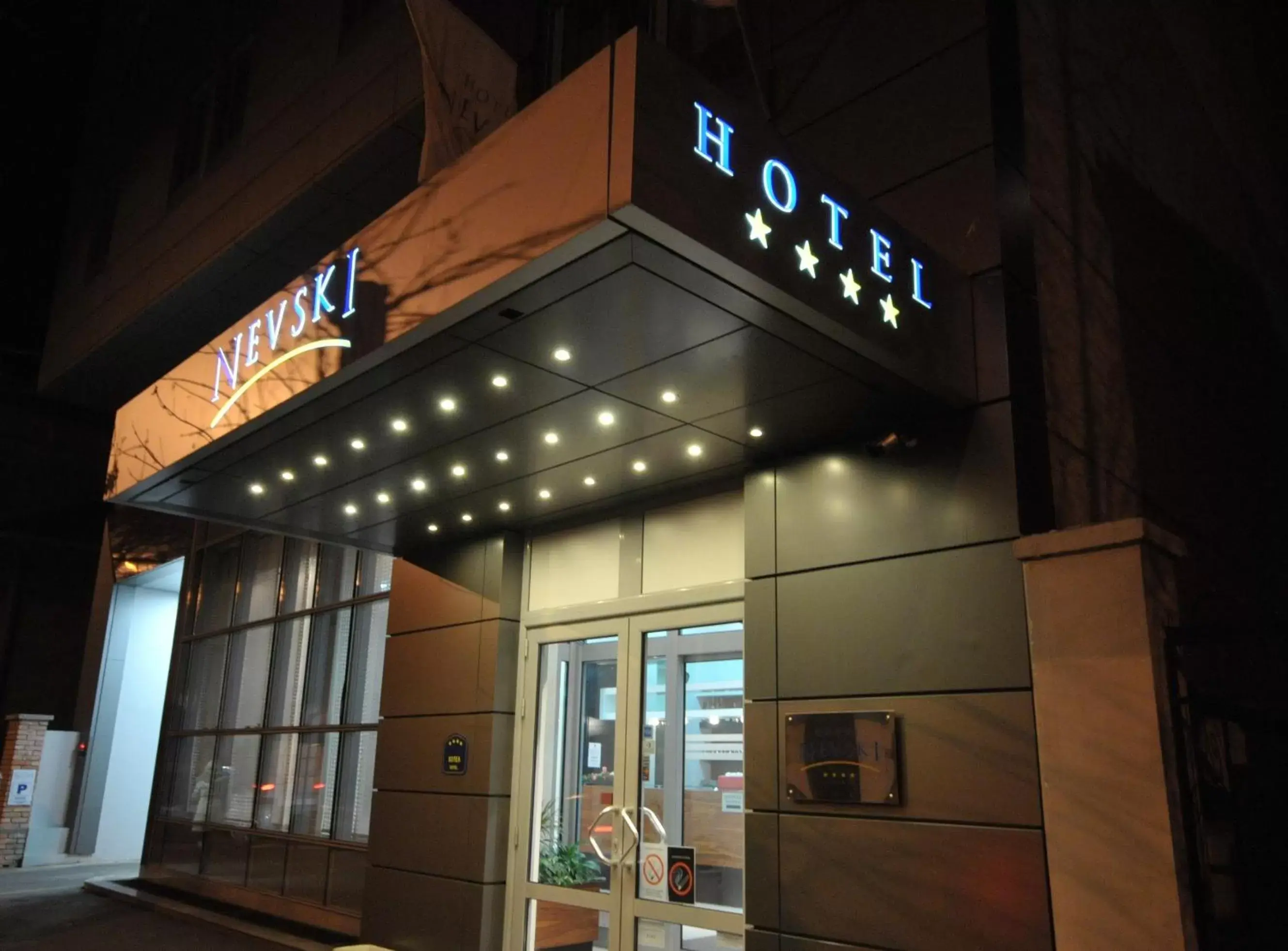 Facade/entrance, Property Building in Garni Hotel Nevski