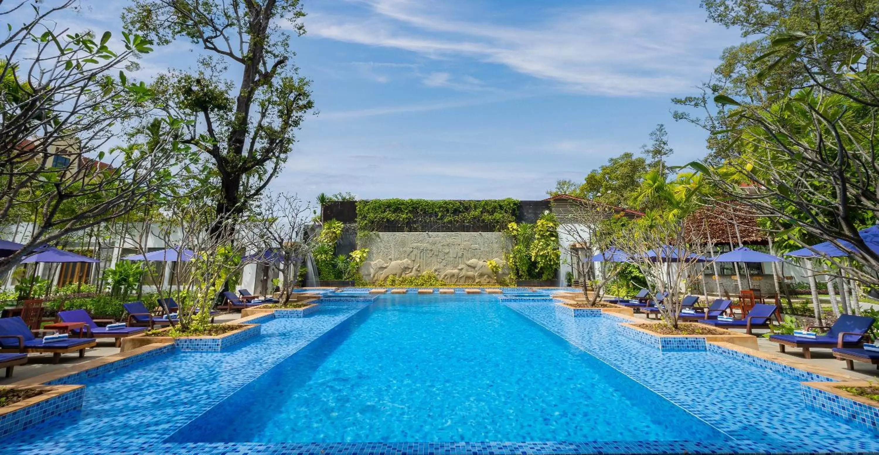 Swimming pool in Koulen Hotel Swimming pool in Koulen Hotel