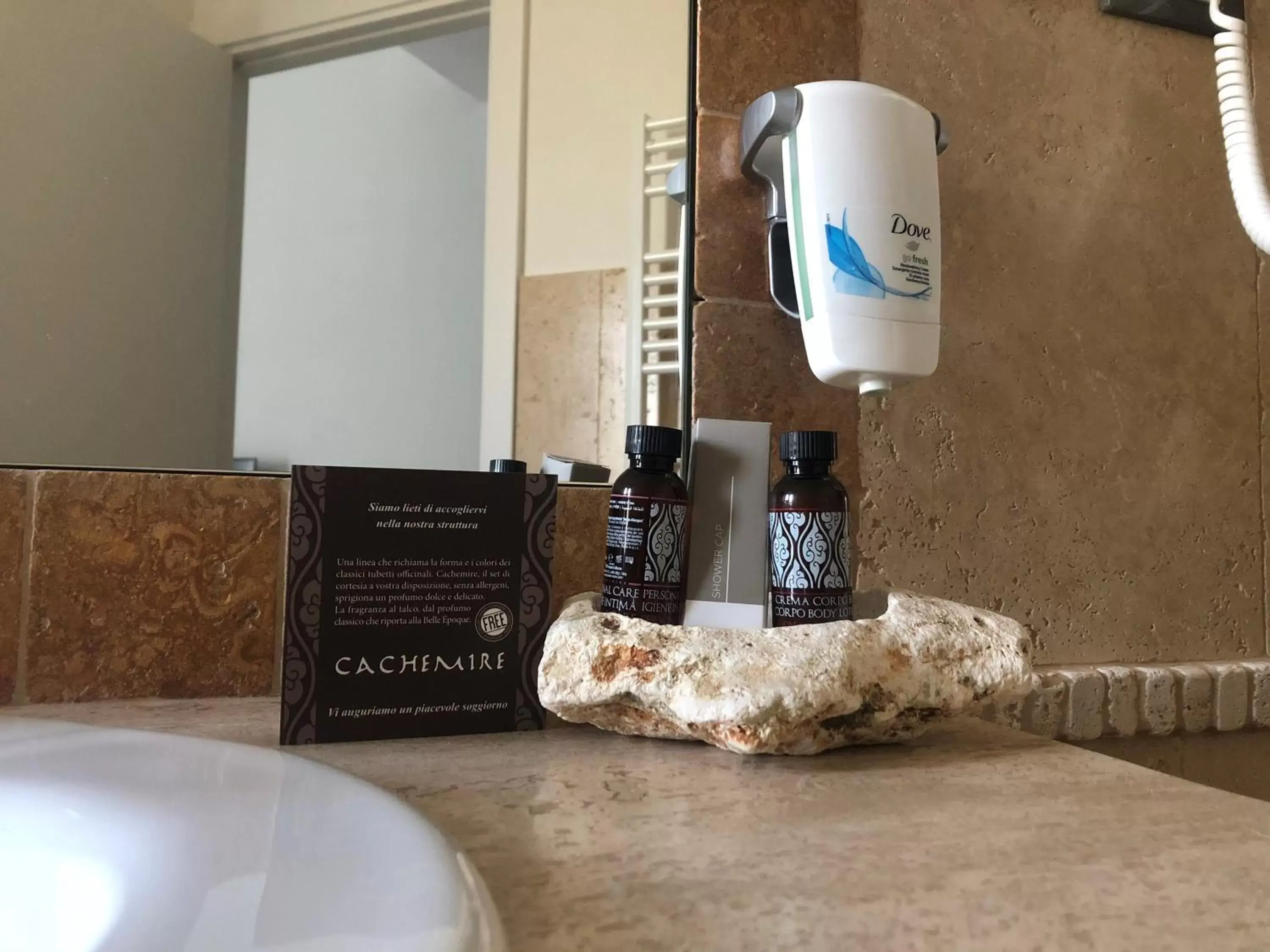 Bathroom in Regia Hotel