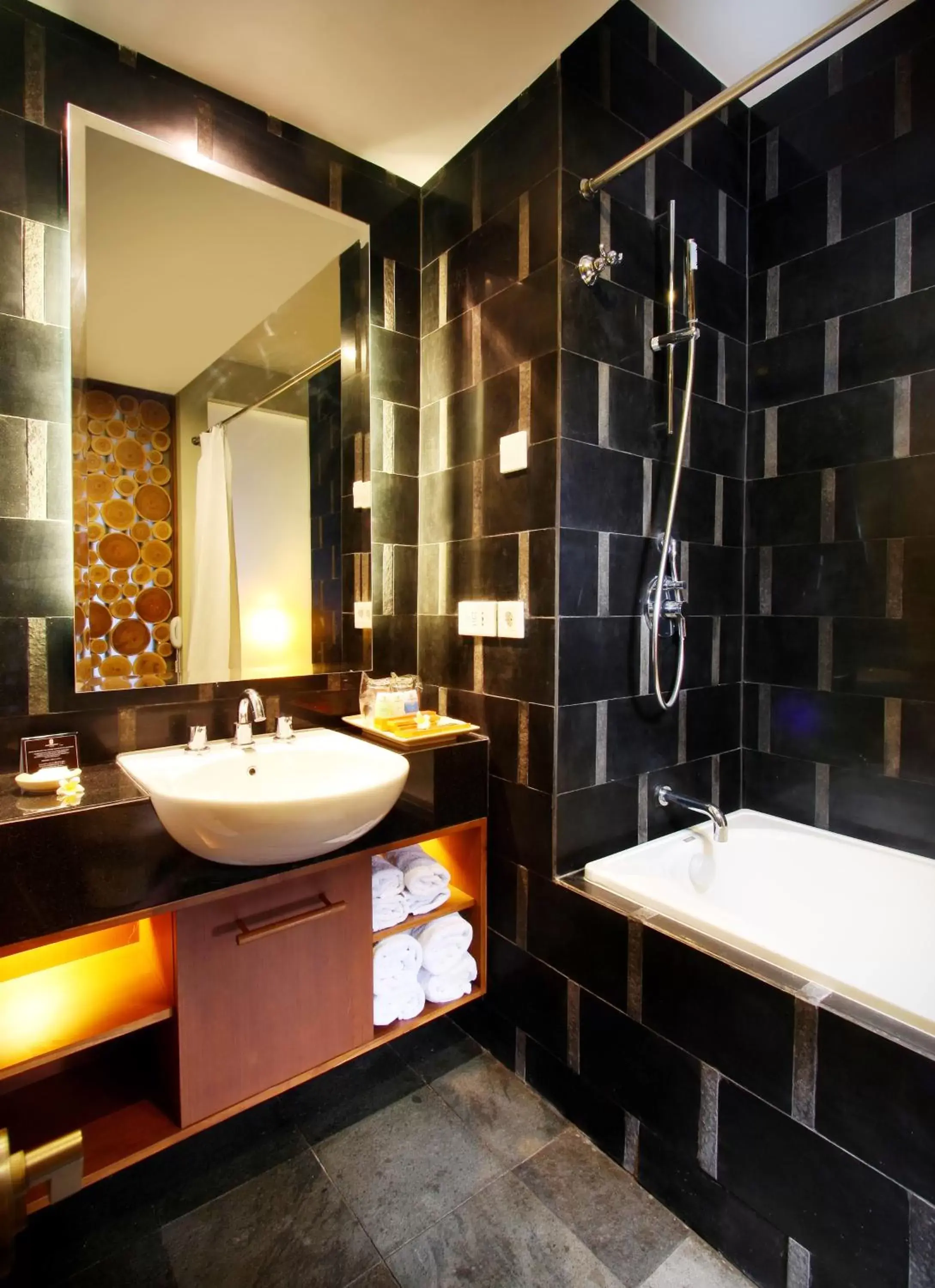 Bathroom in Kuta Seaview Boutique Resort