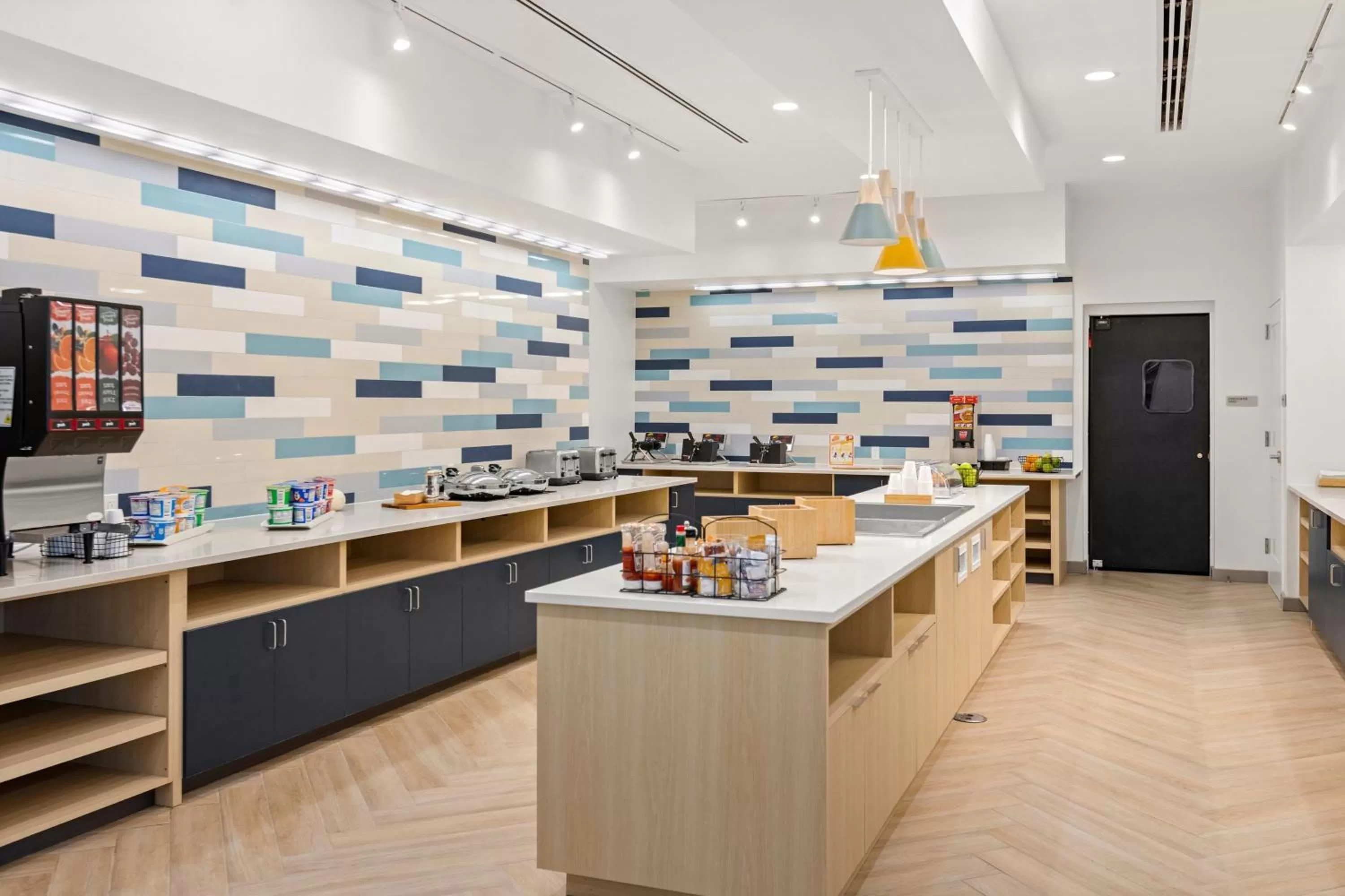 Breakfast in TownePlace Suites by Marriott Cape Canaveral Cocoa Beach