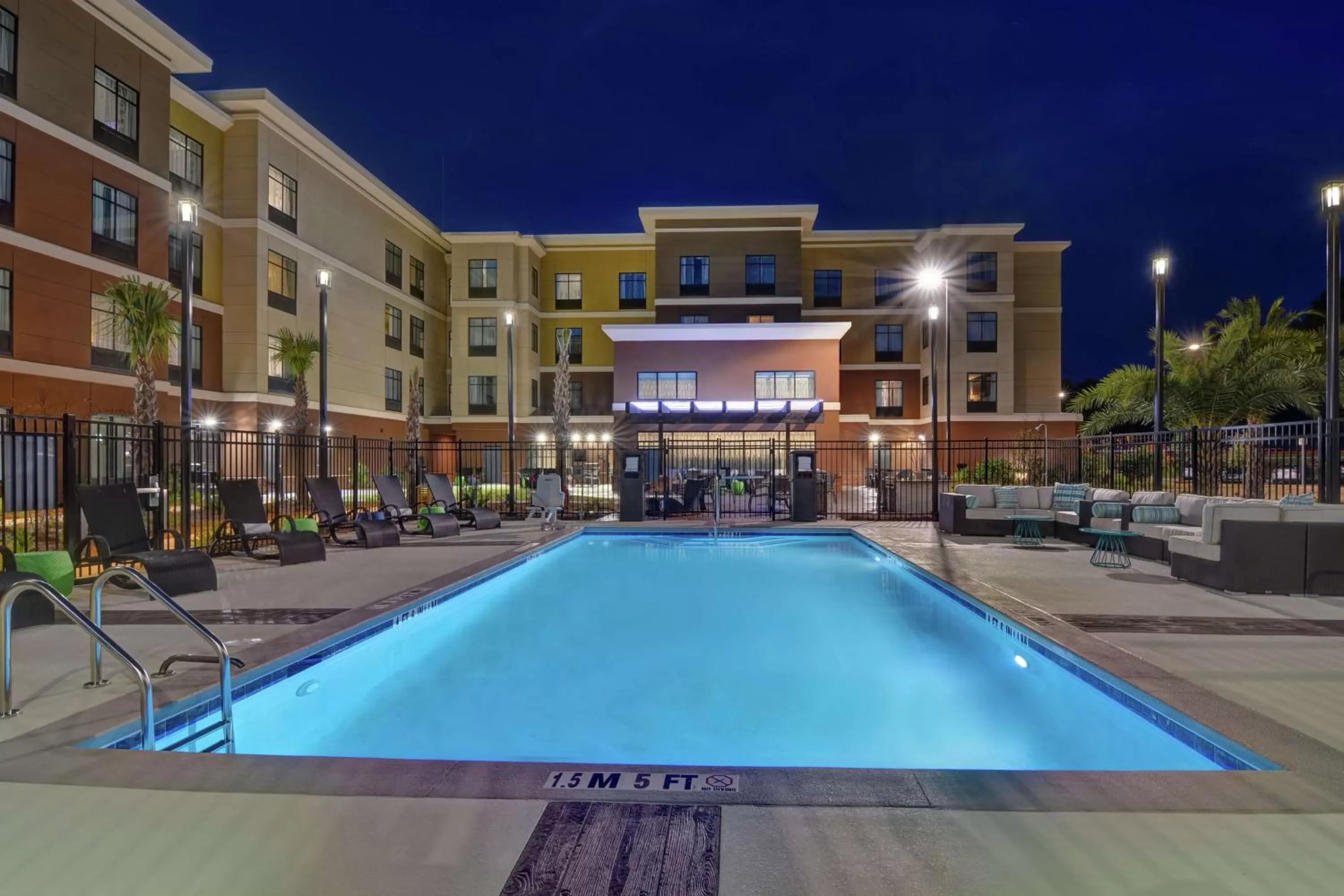 Property building in Homewood Suites By Hilton Savannah Airport