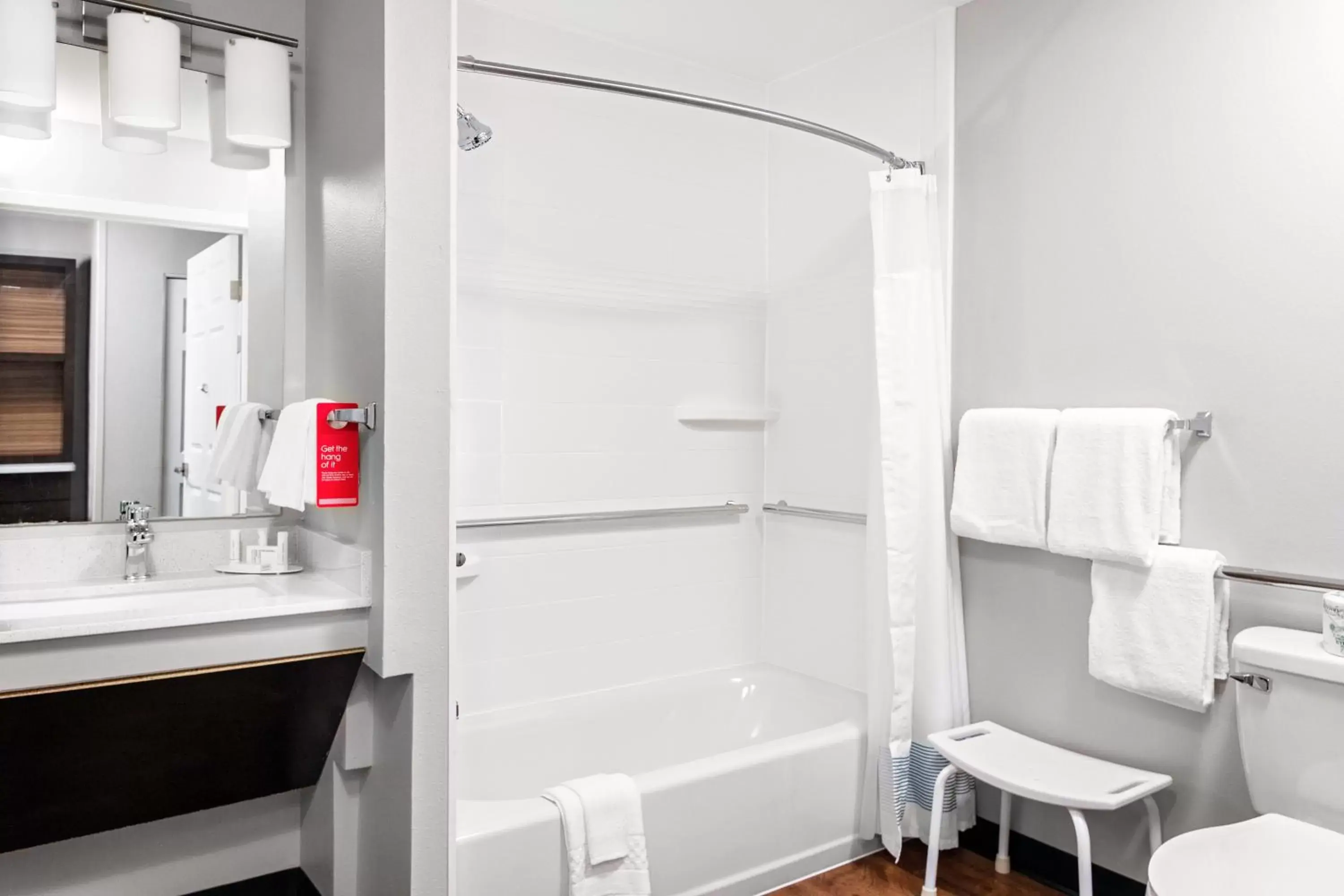 Bathroom in TownePlace Suites by Marriott Dallas Plano/Legacy