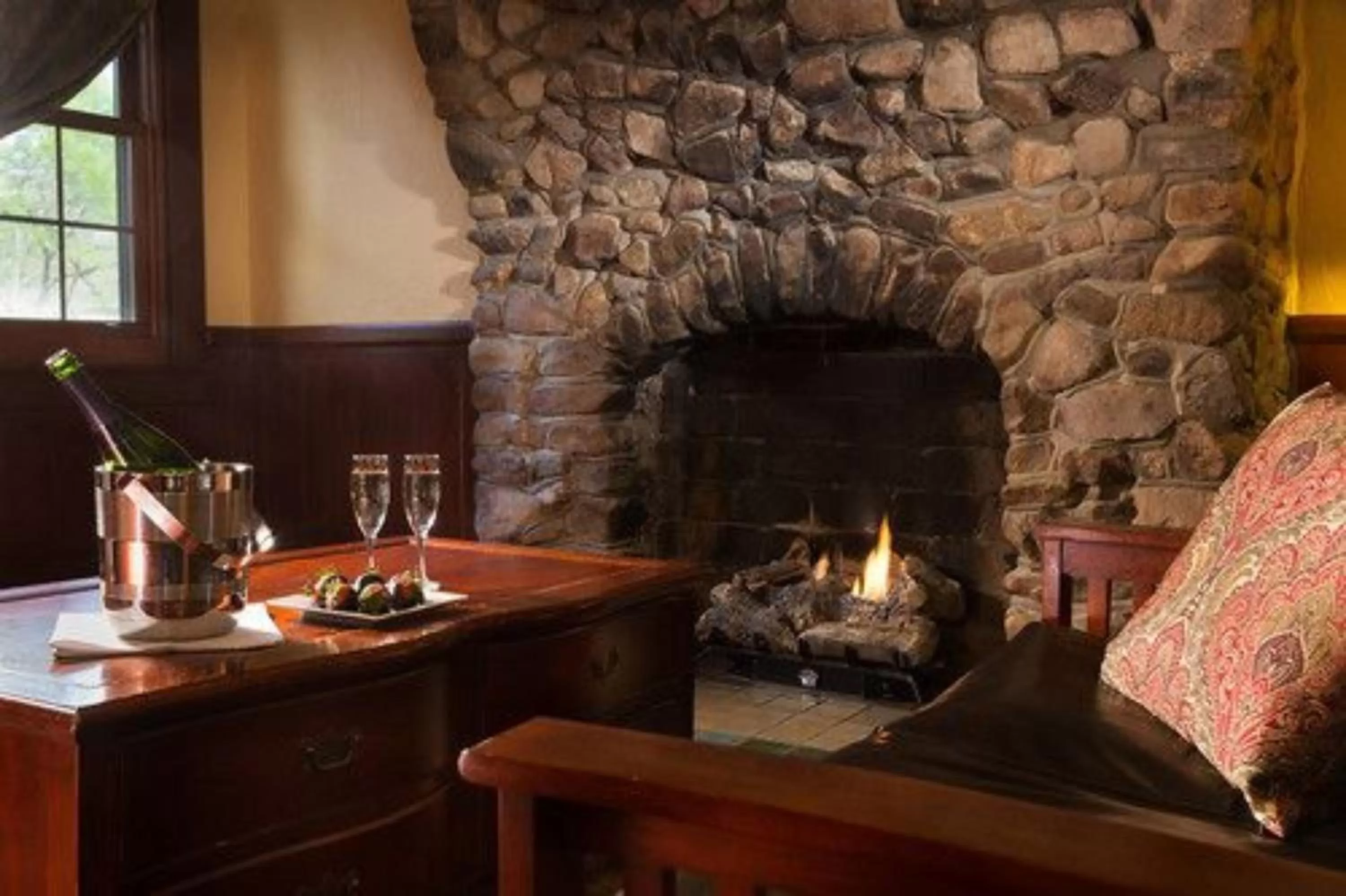 Bedroom in Hilltop Manor B&B