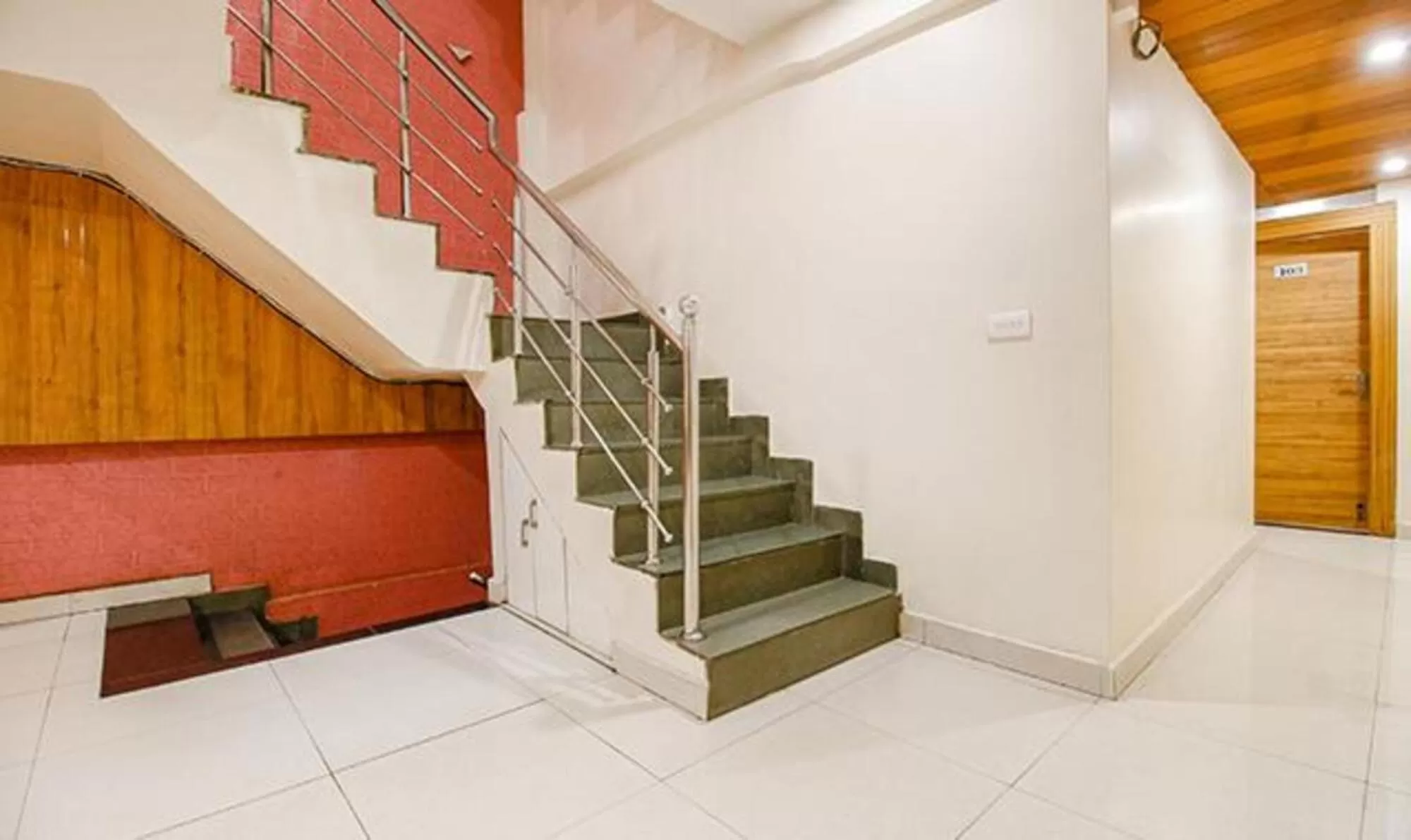 Lobby or reception in FabExpress Sunshine Regency