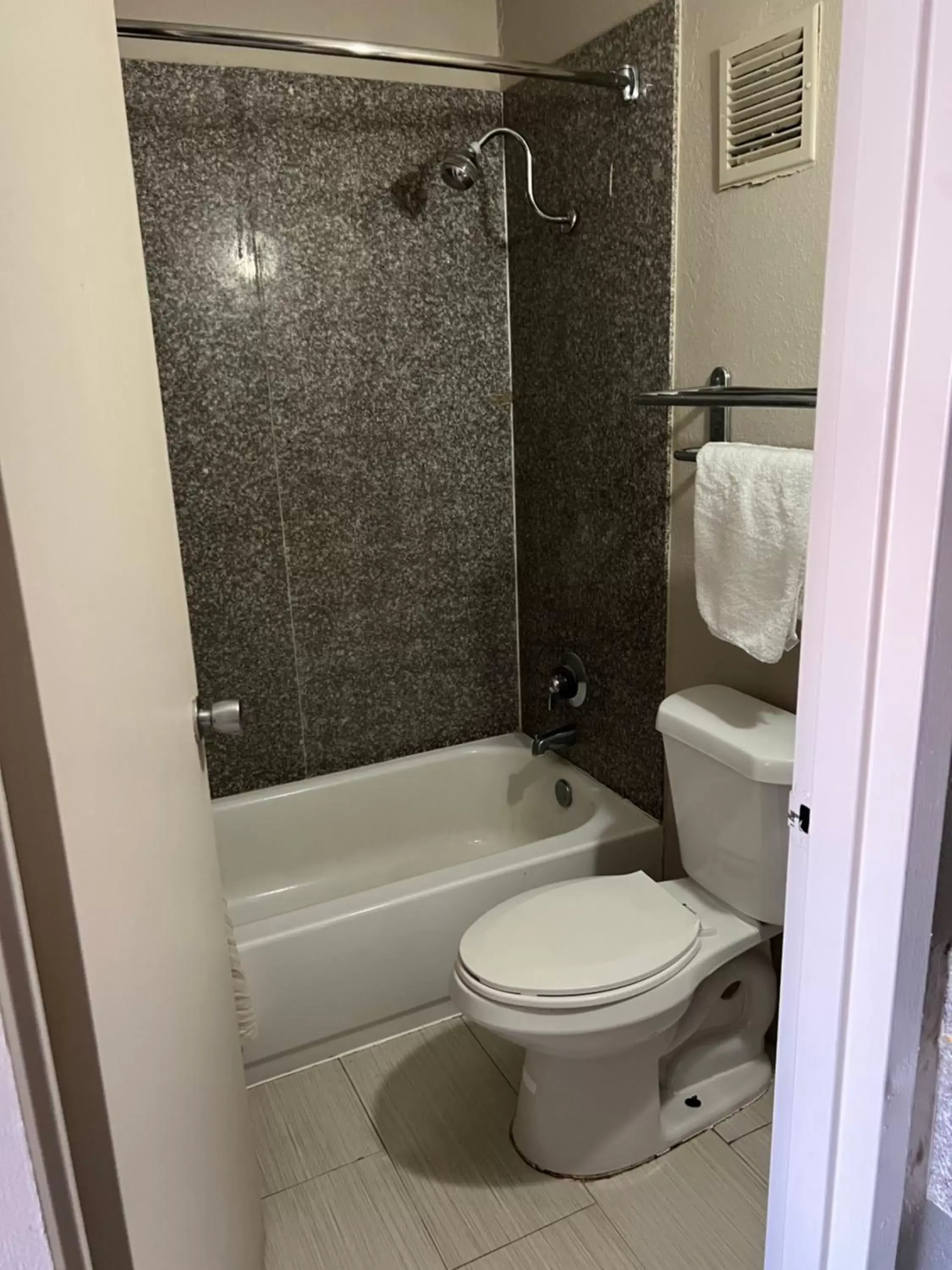 Shower, Bathroom in Baymont Inn by Wyndham Odessa University Area