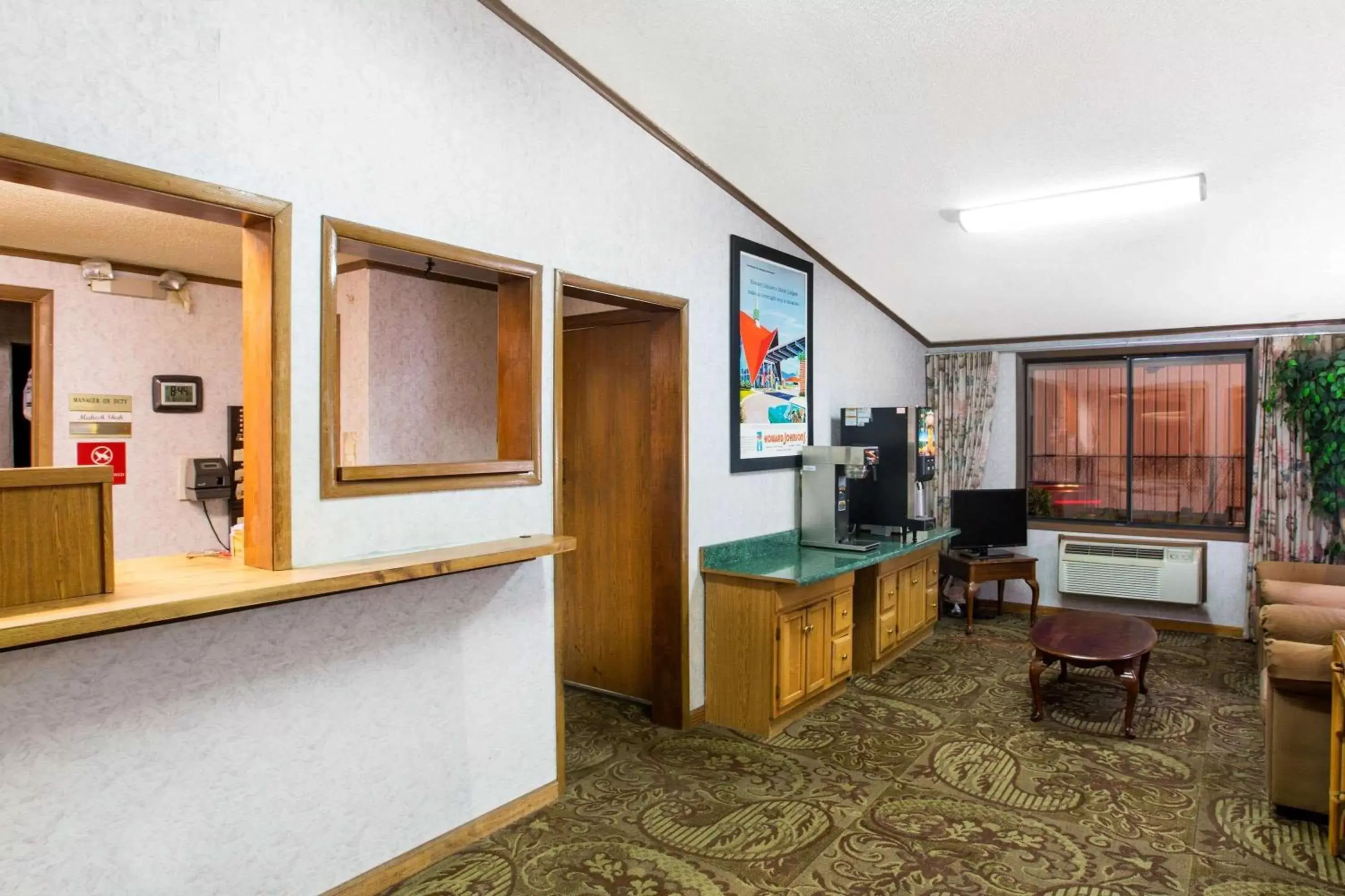 Lobby or reception in Howard Johnson by Wyndham Wilmington Lobby or reception in Howard Johnson by Wyndham Wilmington