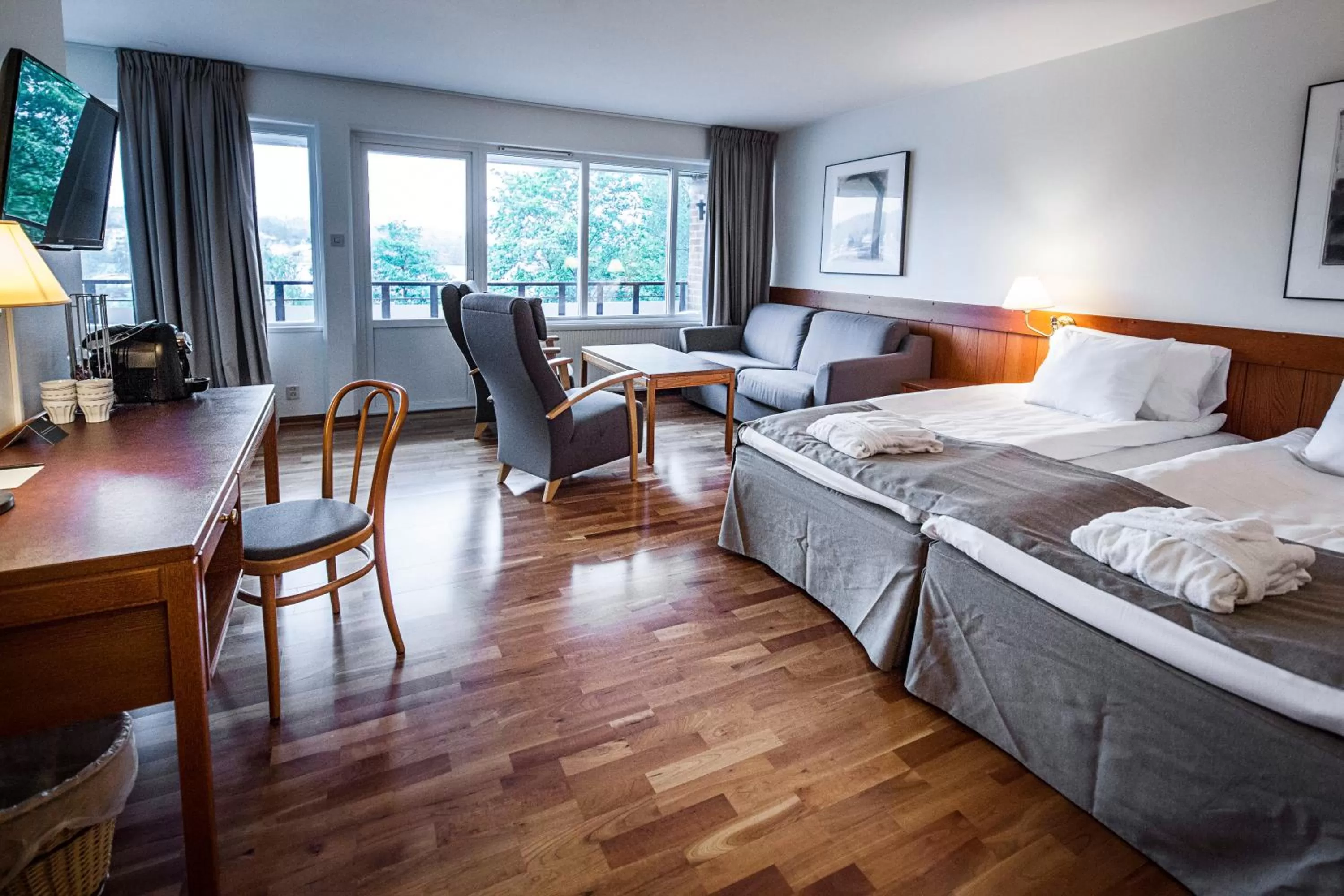 Junior Suite with Lake View - single occupancy in First Hotel Bengtsfors