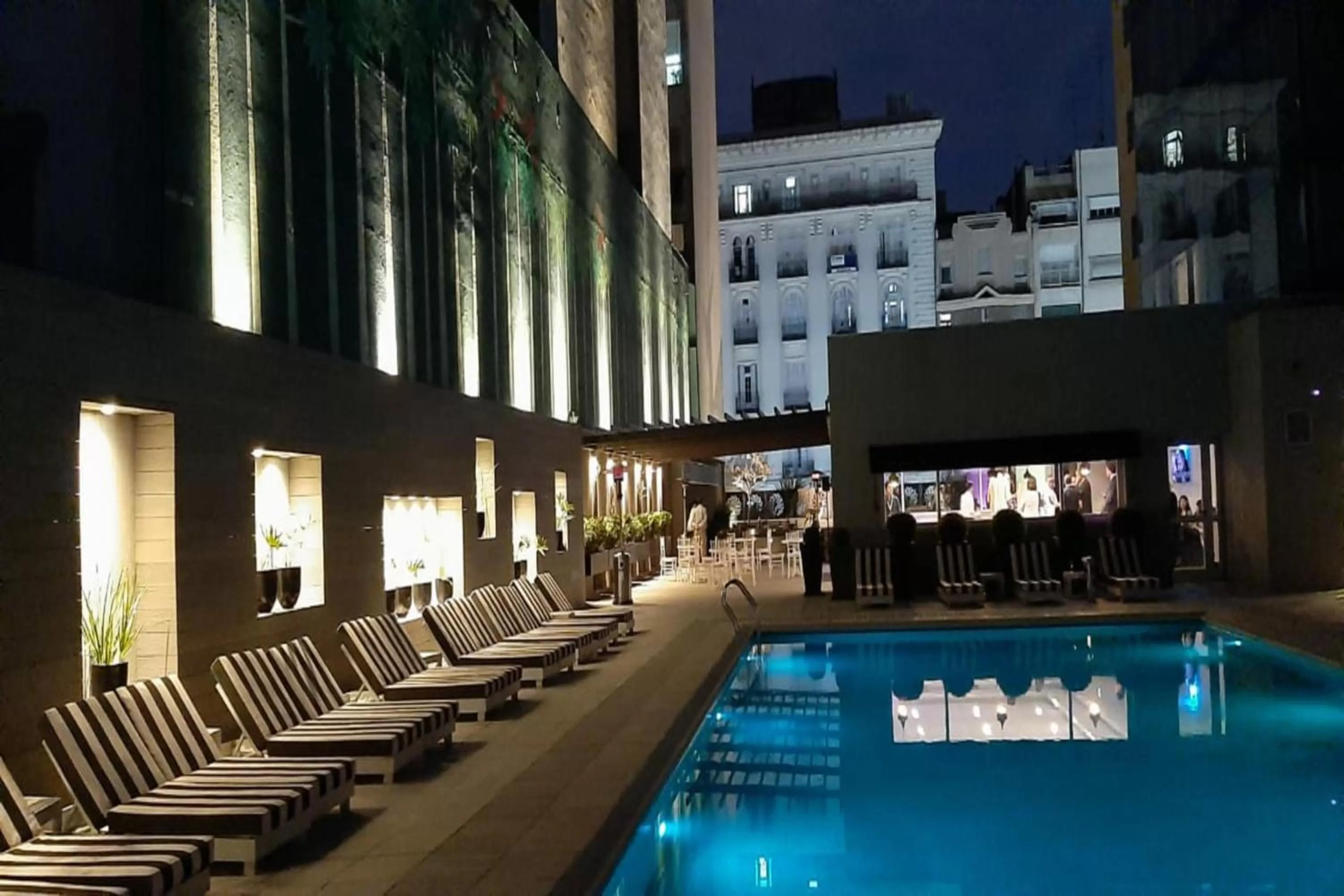 Swimming pool in GrandView Hotel Buenos Aires