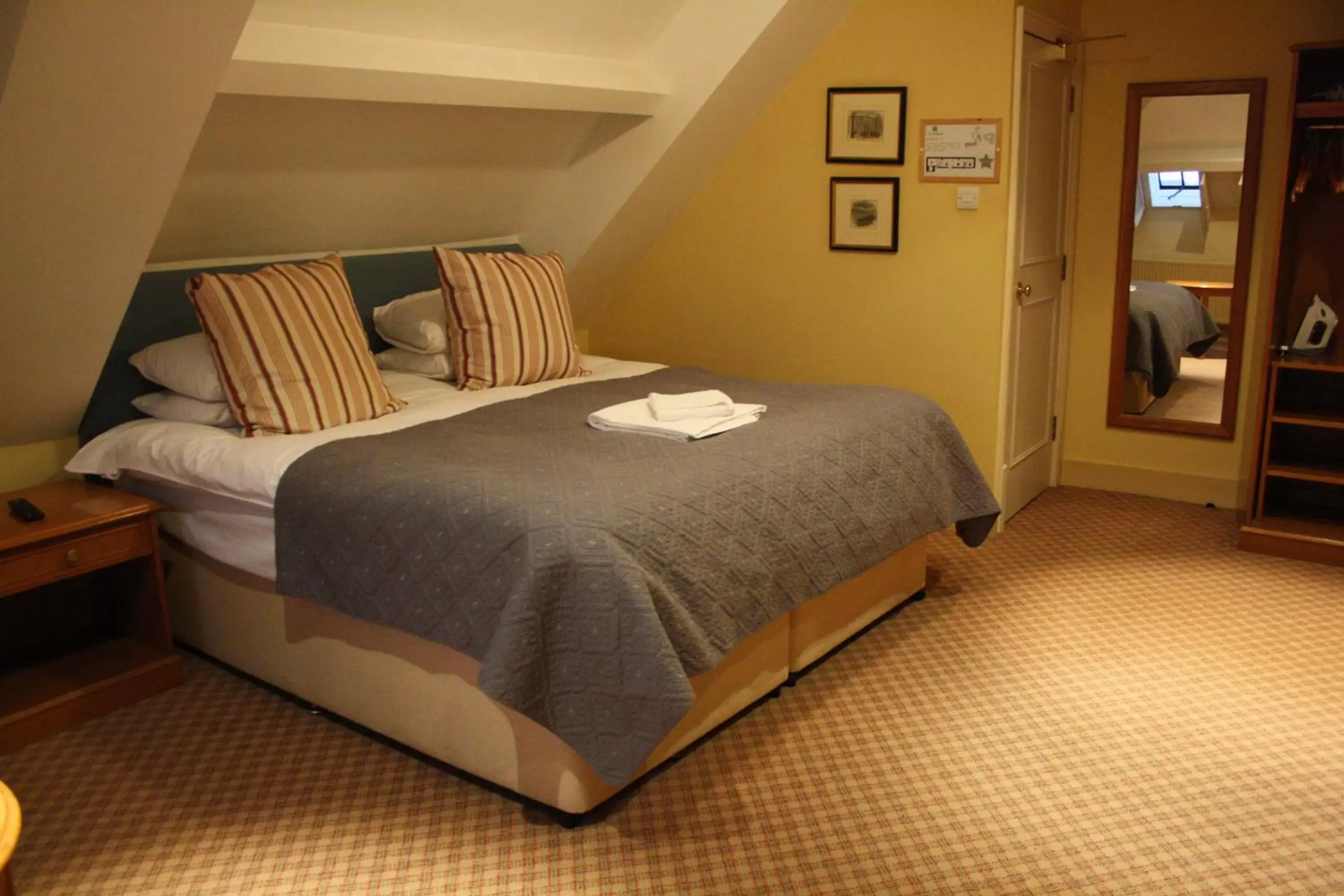 Bed in The Falstaff in Canterbury