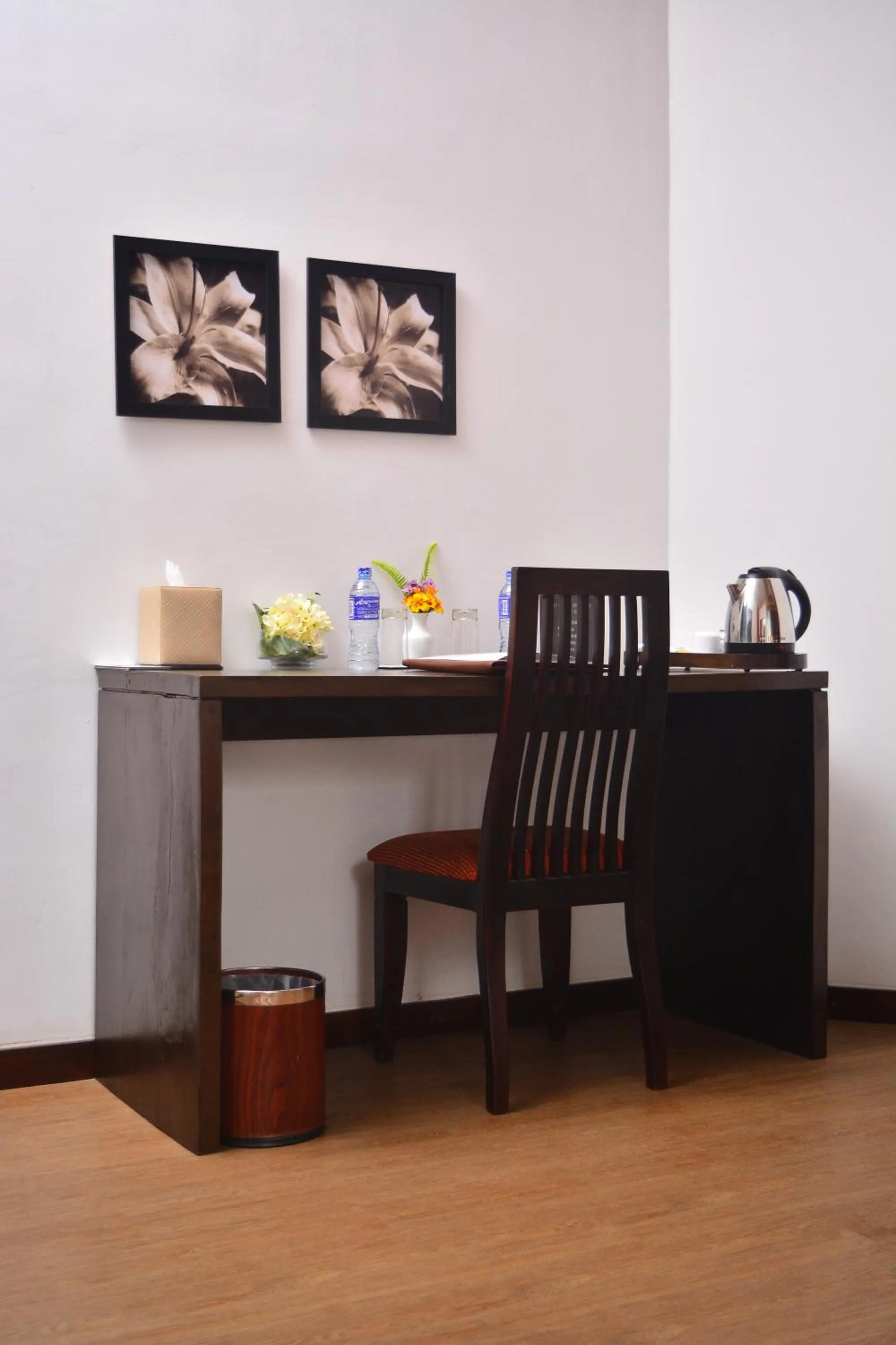 Coffee/tea facilities in Unique Cottages