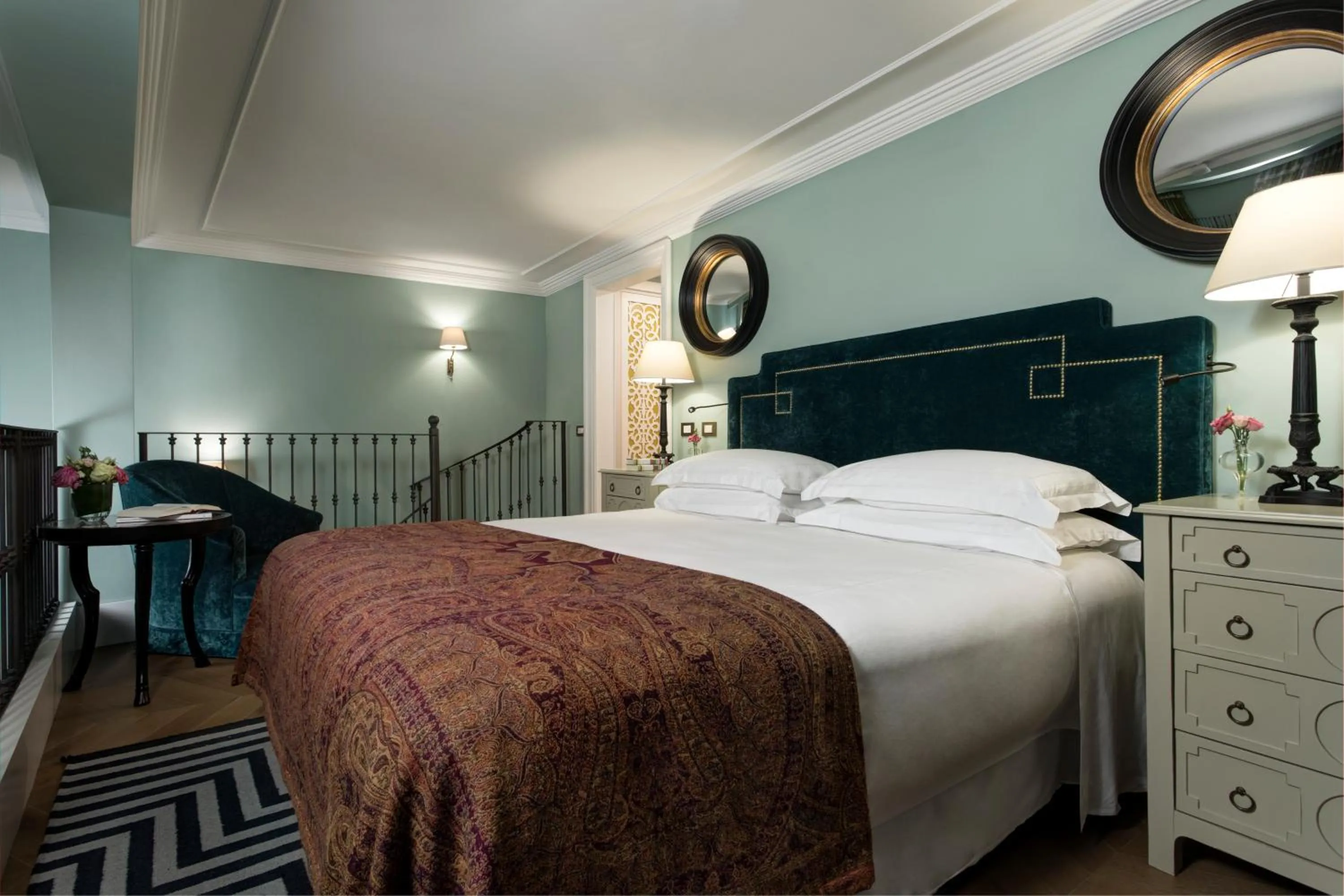 Bedroom, Bed in Rocco Forte Hotel De La Ville