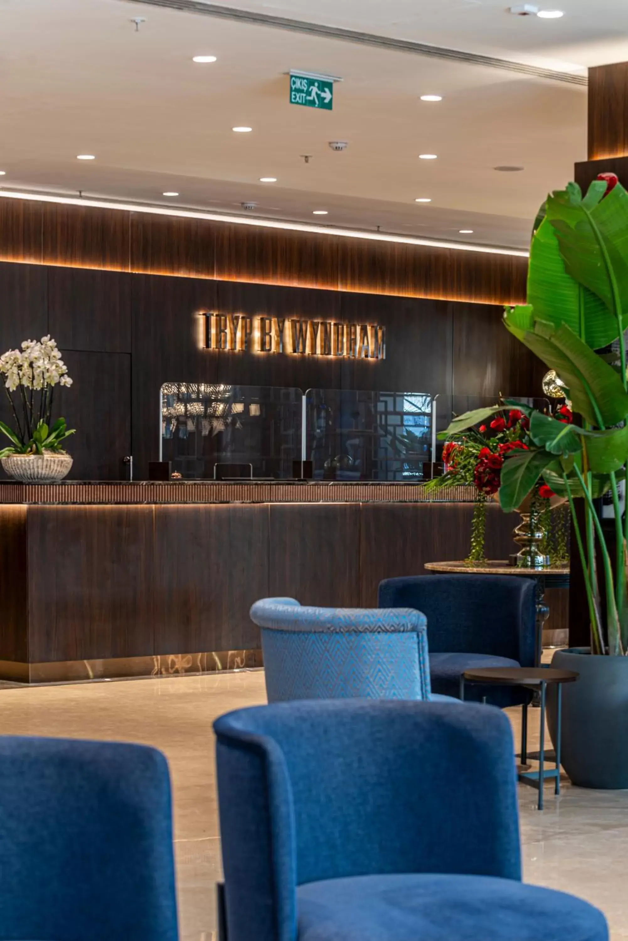Lobby or reception in TRYP By Wyndham Istanbul Sisli Hotel