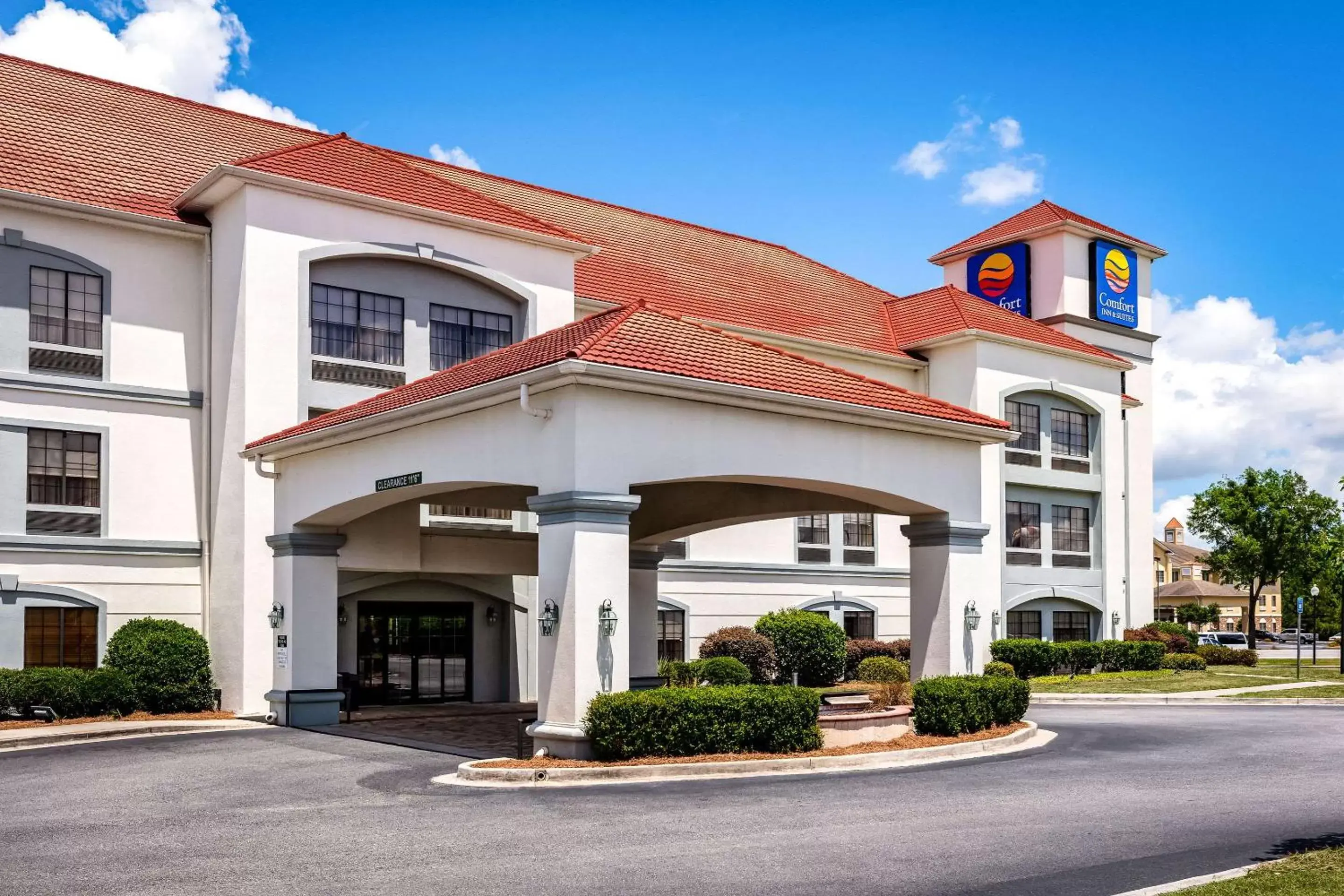 Property Building in Comfort Inn & Suites Savannah Airport