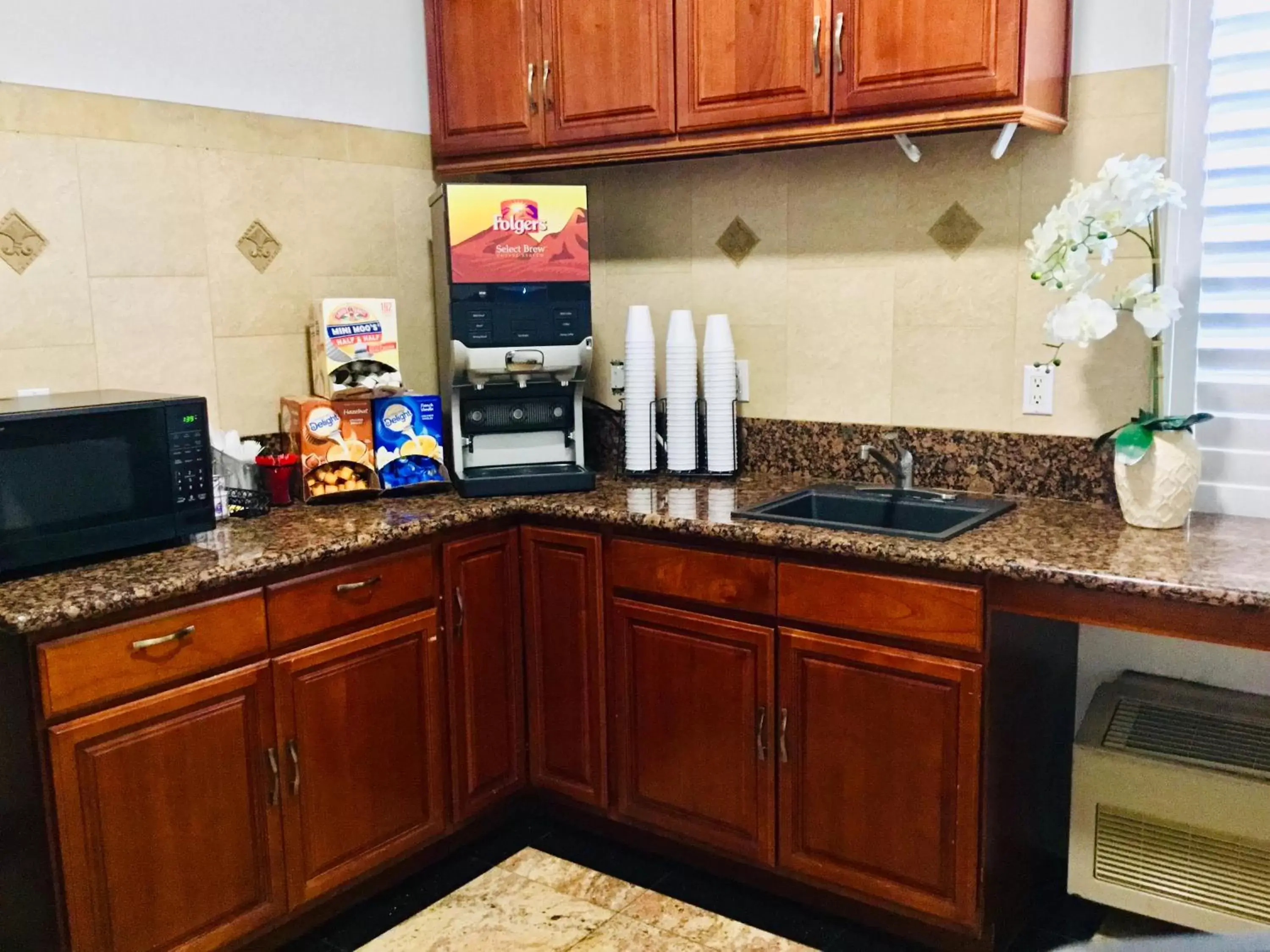 Kitchen/Kitchenette in Motel 6-Inglewood, CA