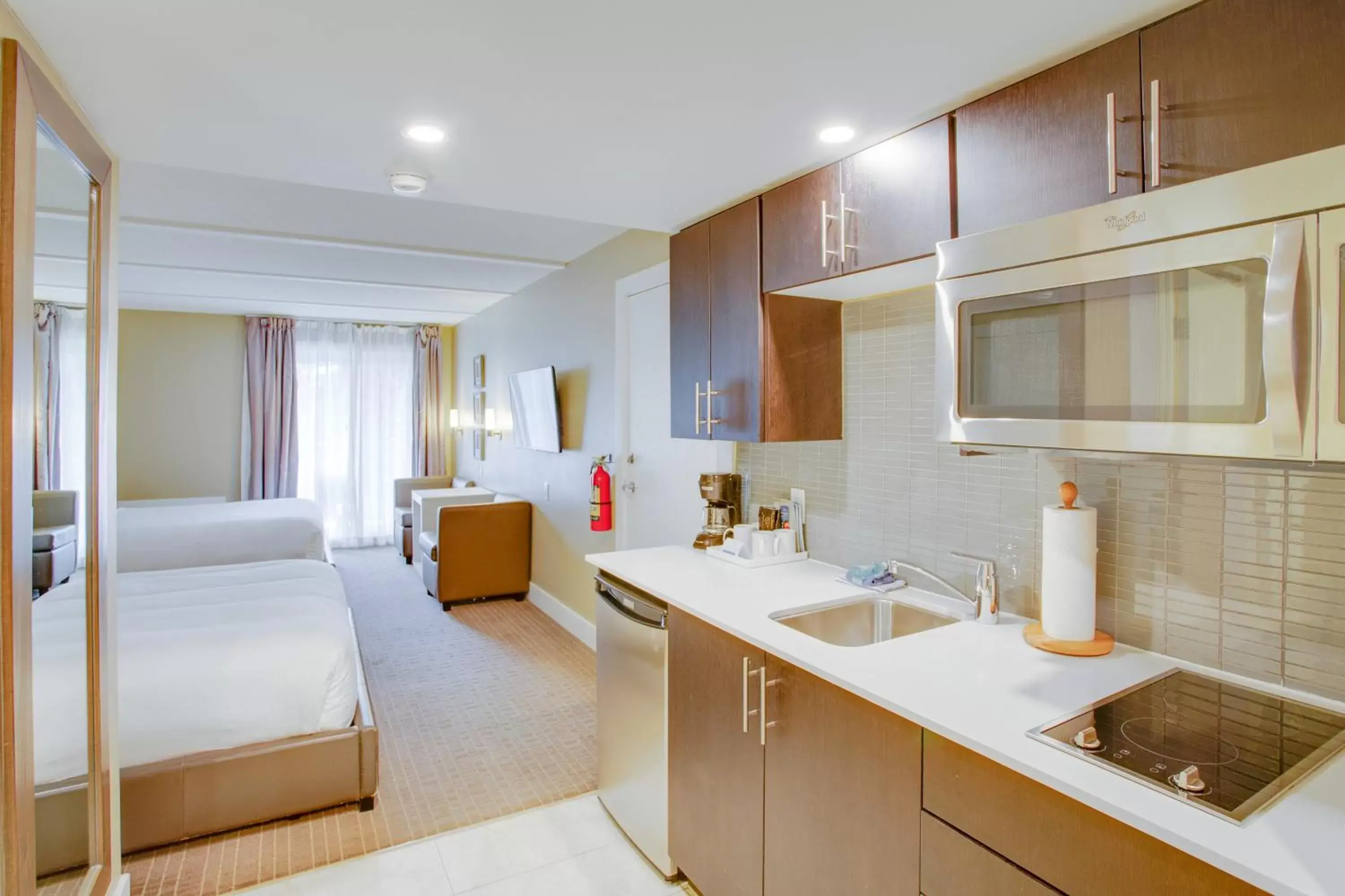 Photo of the whole room, Kitchen/Kitchenette in Living Water Resort & Spa