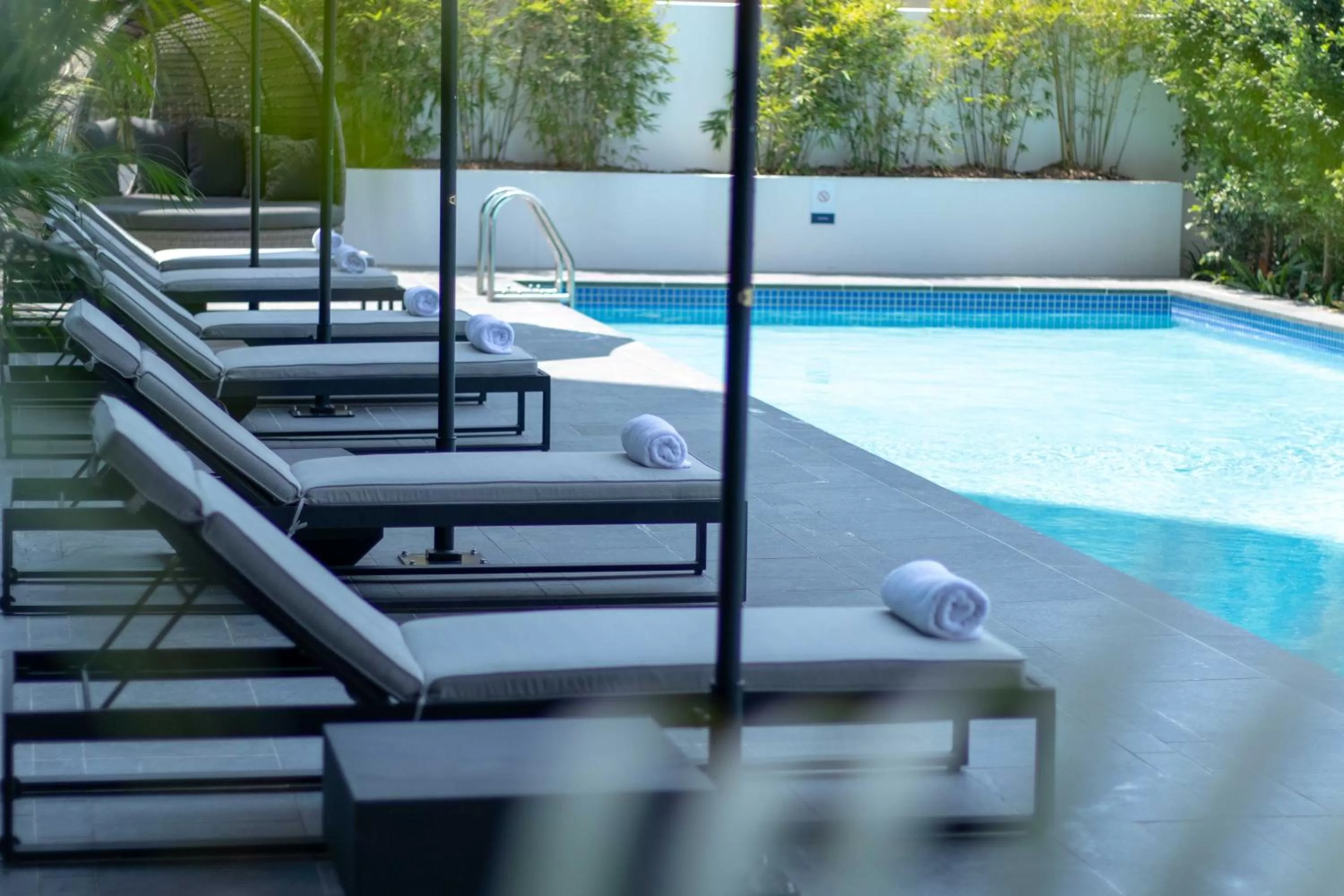 Swimming pool in Novotel Brisbane South Bank