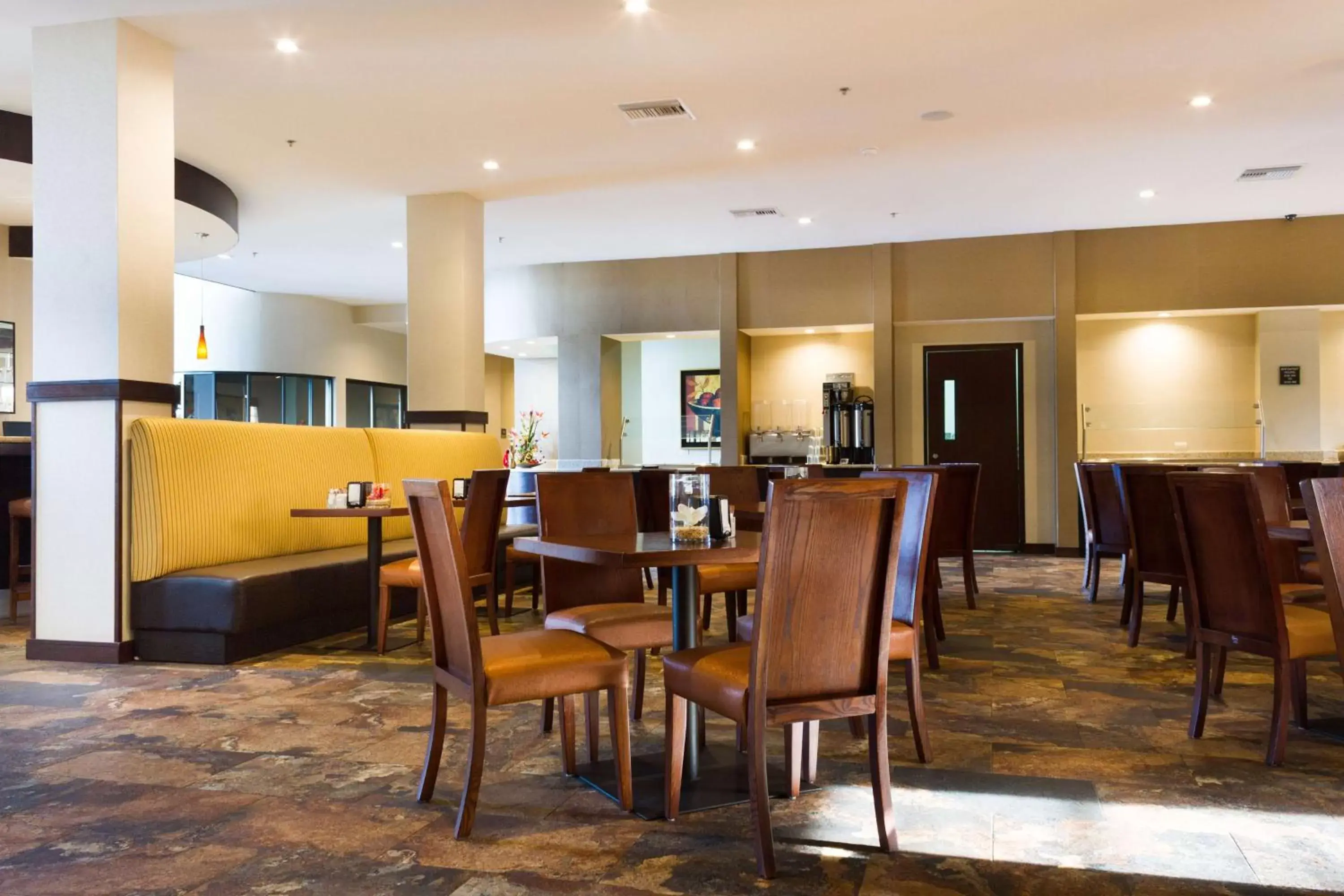 Restaurant/places to eat in Best Western PREMIER Monterrey Aeropuerto