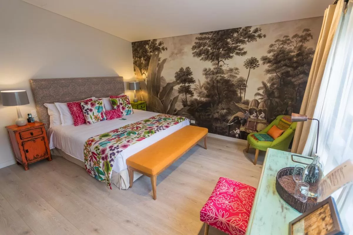 Decorative detail, Bed in Patio del Mundo