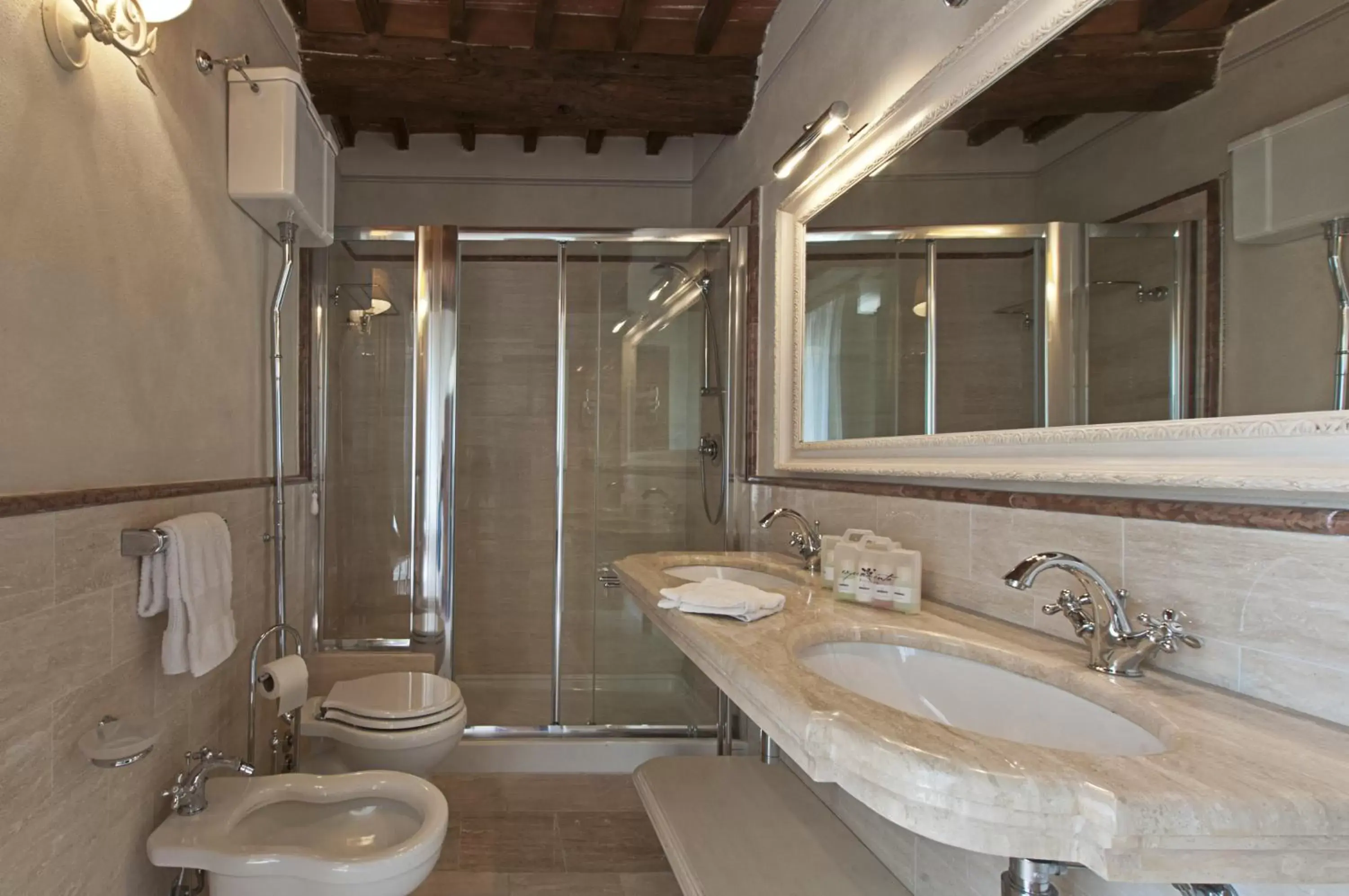 Bathroom in Villa Scorzi - Residenza d'Epoca - Adults only