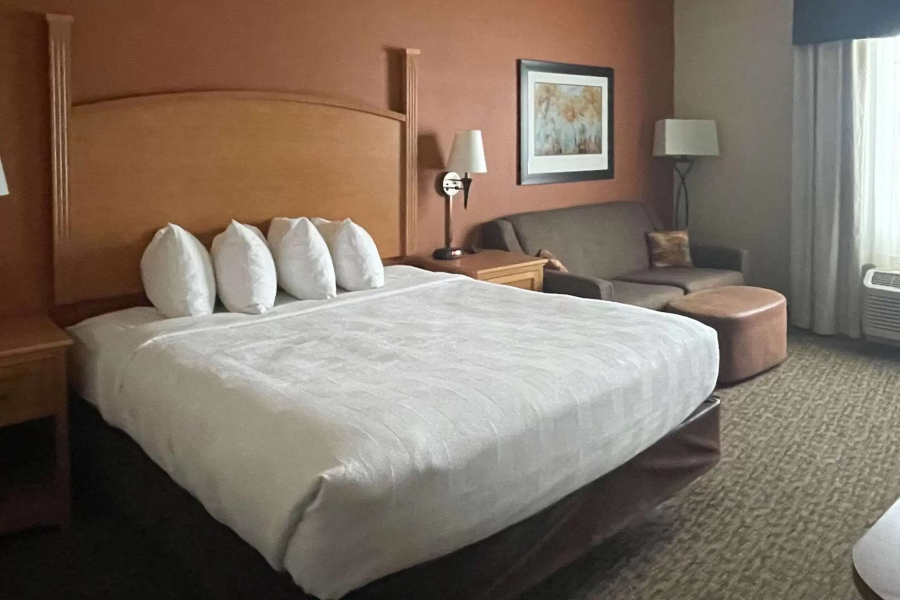 Bedroom, Bed in MainStay Suites Sidney - Medical Center