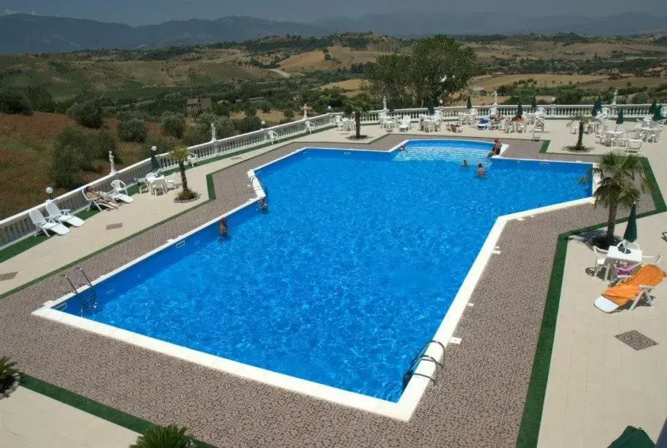 Pool View in Bed e Breakfast Sanmarco