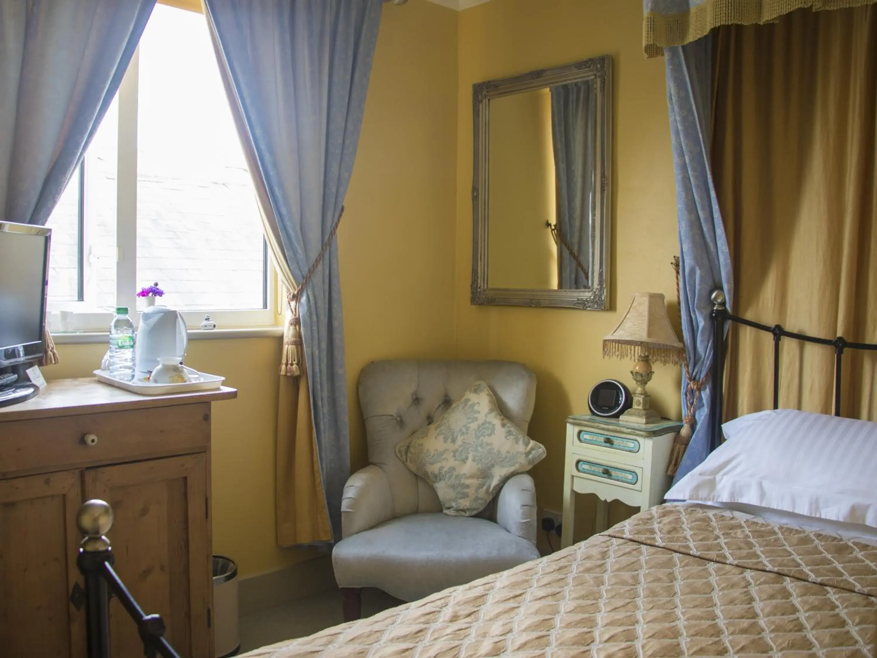 Standard Single Room - single occupancy in Albert & Victoria Guest House