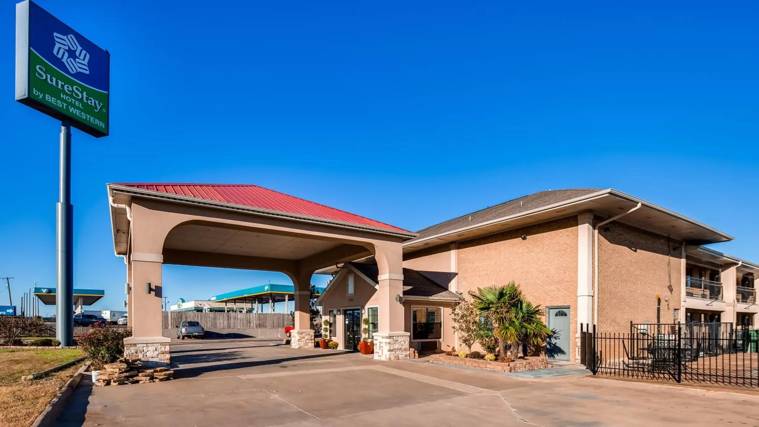 Facade/entrance, Property Building in SureStay Hotel by Best Western Terrell