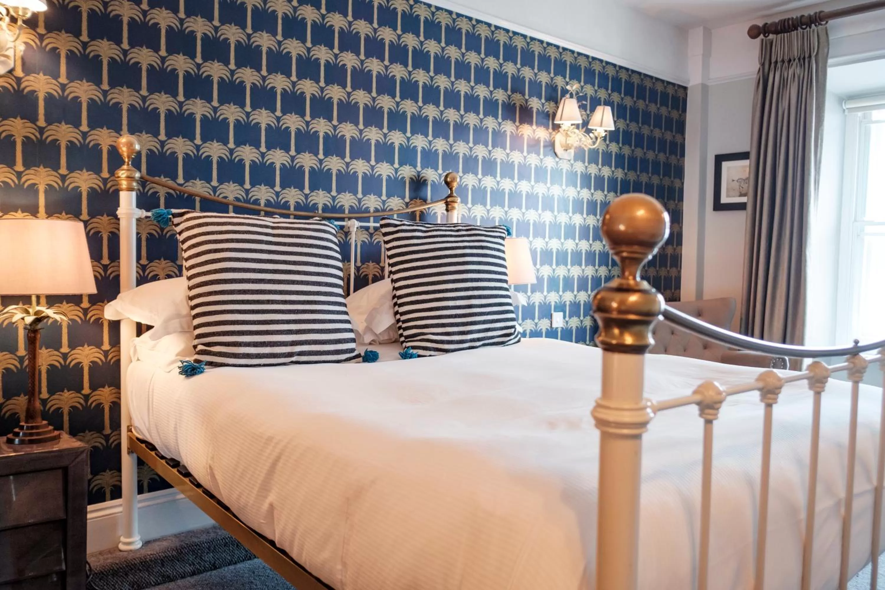 Bedroom, Bed in The Bull Hotel