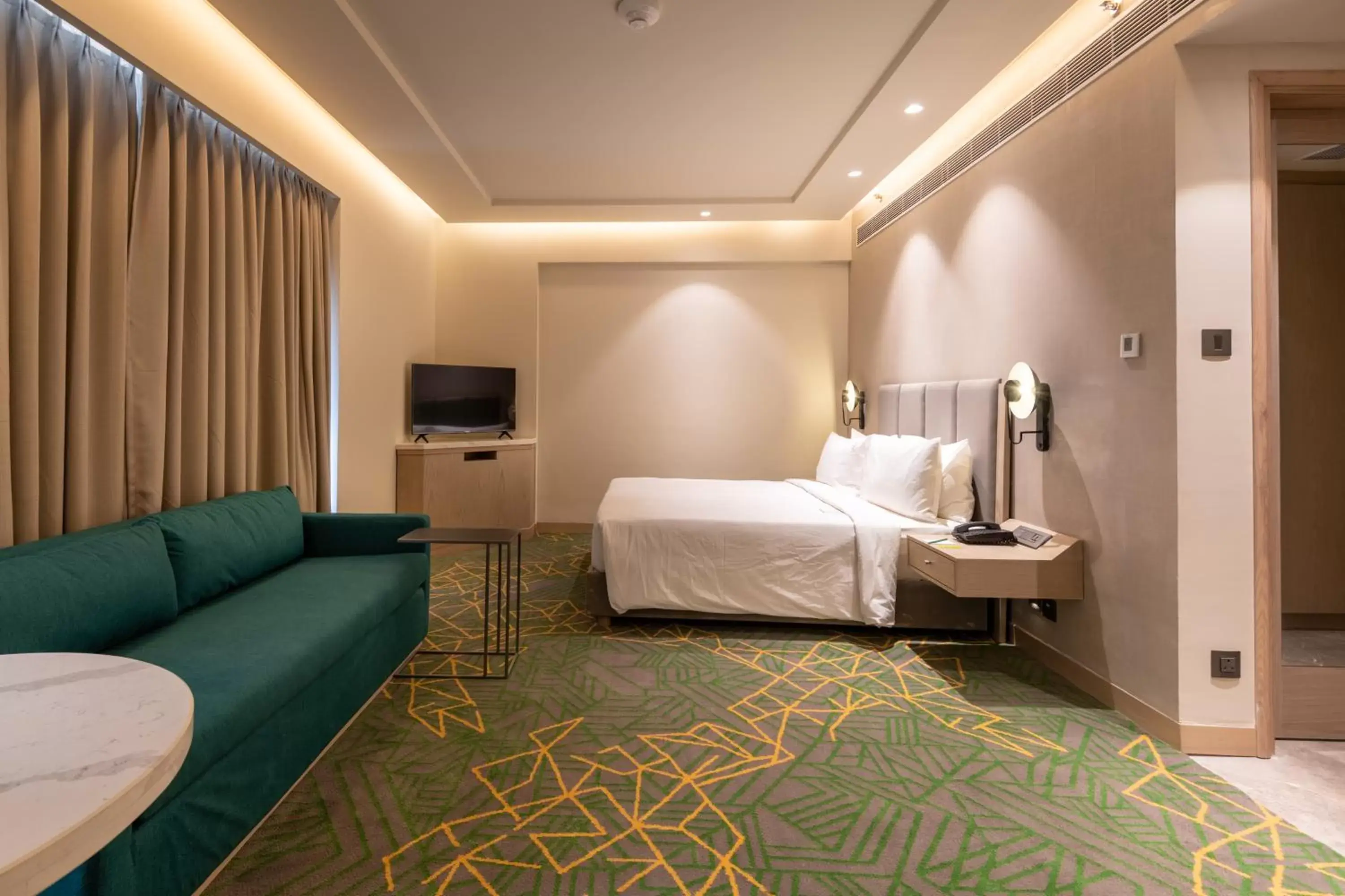 Bedroom, Bed in Holiday Inn Katra Vaishno Devi, an IHG Hotel