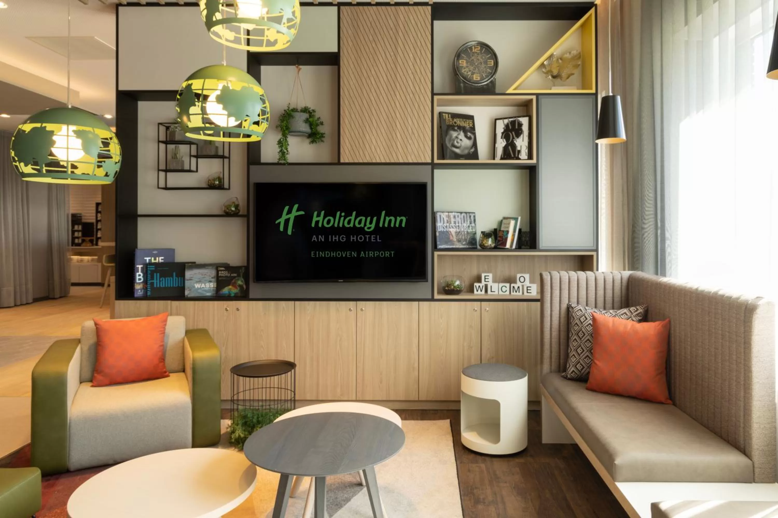 Seating area in Holiday Inn - Eindhoven Airport by IHG