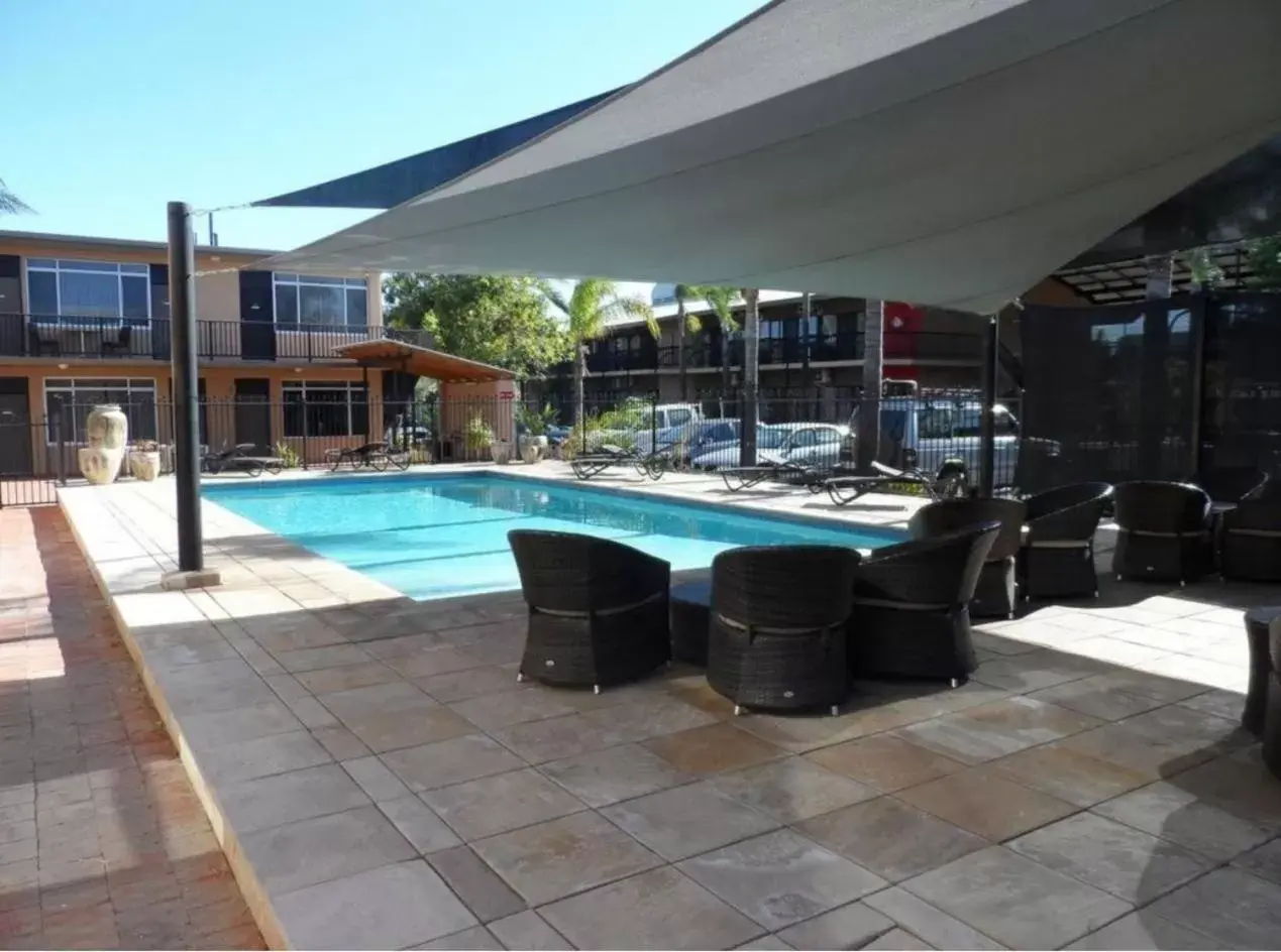 Swimming Pool in Diplomat Hotel Alice Springs