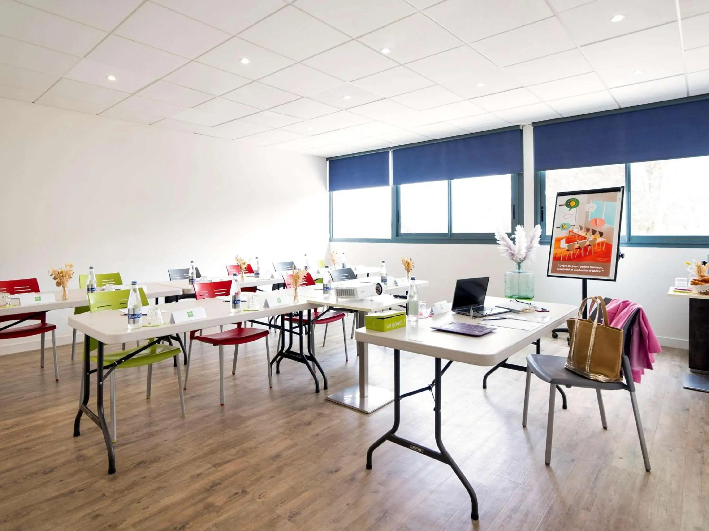 Meeting/conference room, Restaurant/Places to Eat in ibis Styles Rennes St. Gregoire