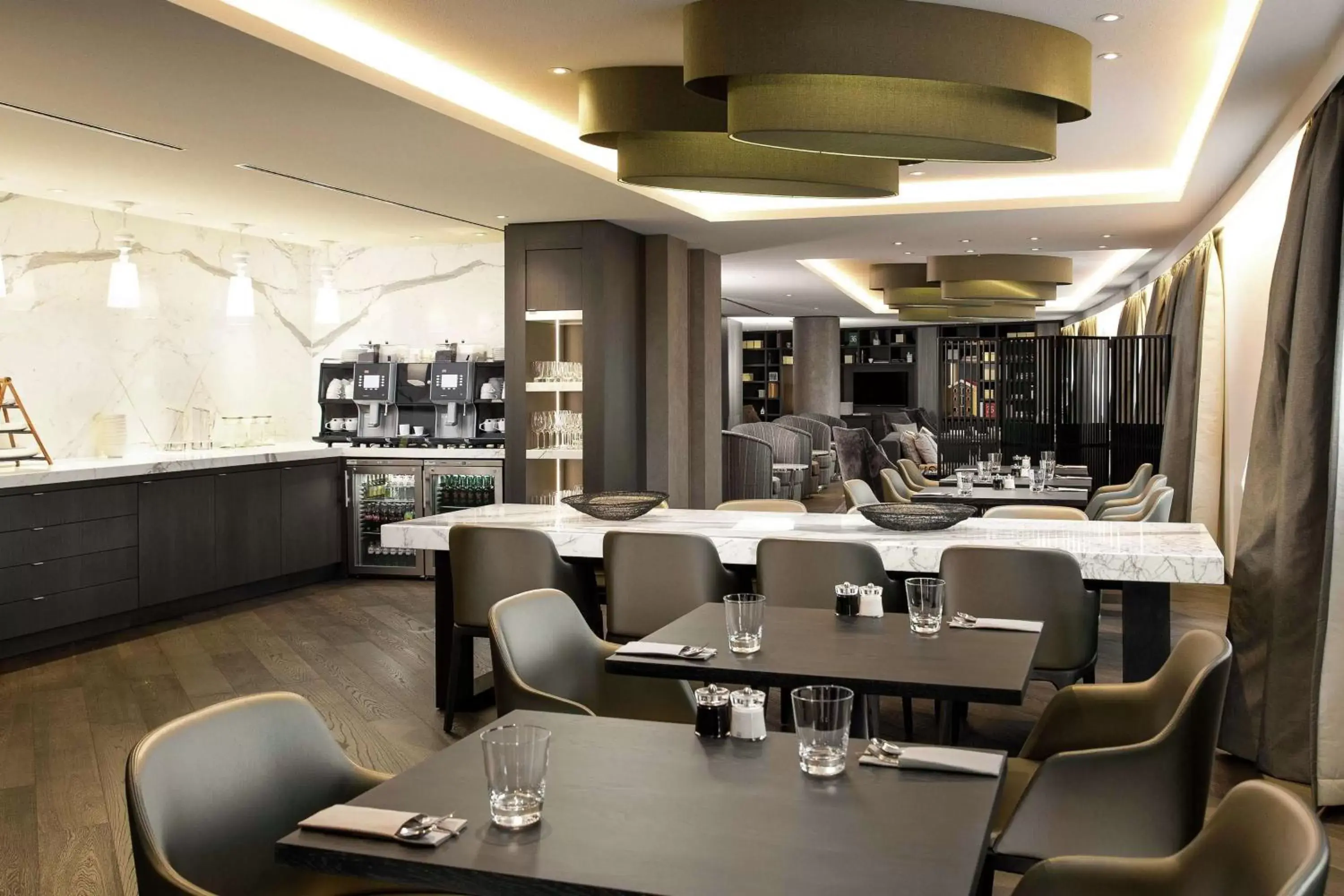 Living room, Restaurant/Places to Eat in Hilton Amsterdam Airport Schiphol