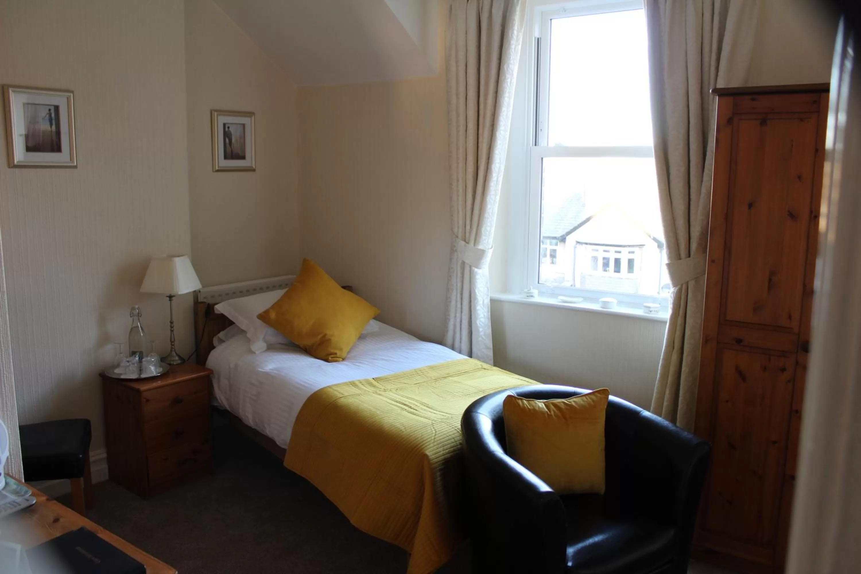 Bed in Eden Green Guest House