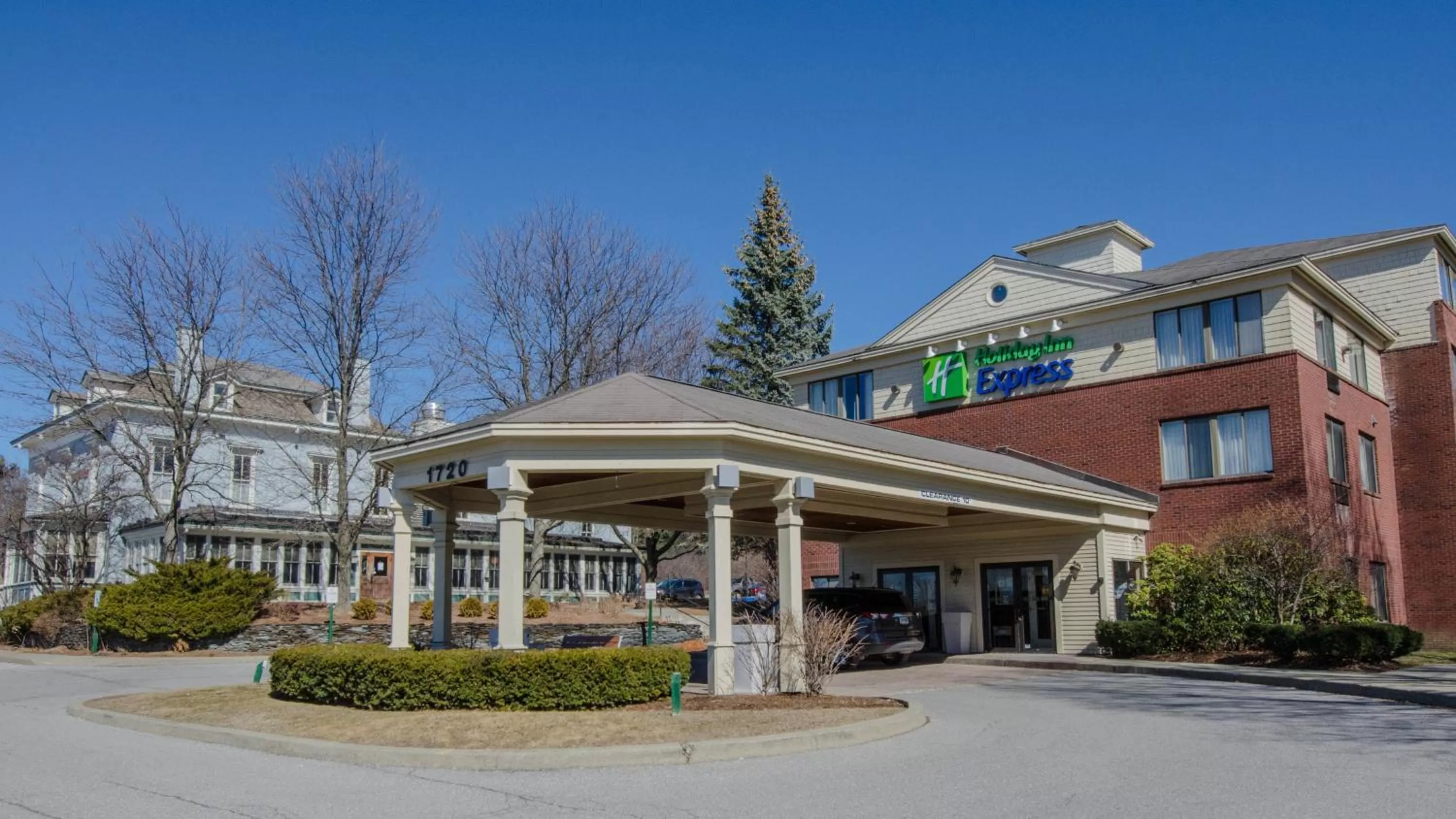 Property building in Holiday Inn Express South Burlington by IHG