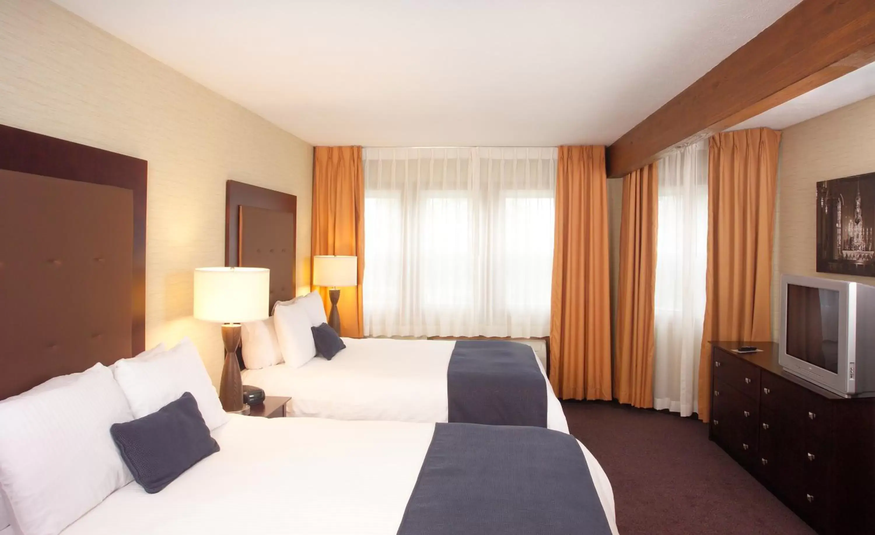 Bedroom, Bed in Ivy Court Inn and Suites Bedroom, Bed in Ivy Court Inn and Suites