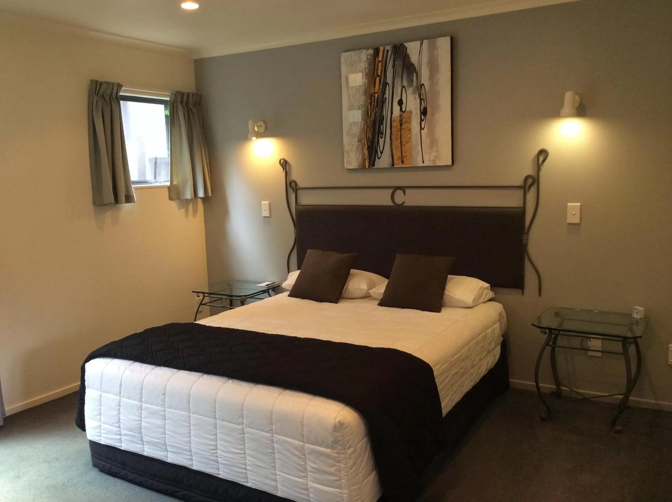 Bedroom, Bed in Chancellor Motor Lodge and Conference Centre