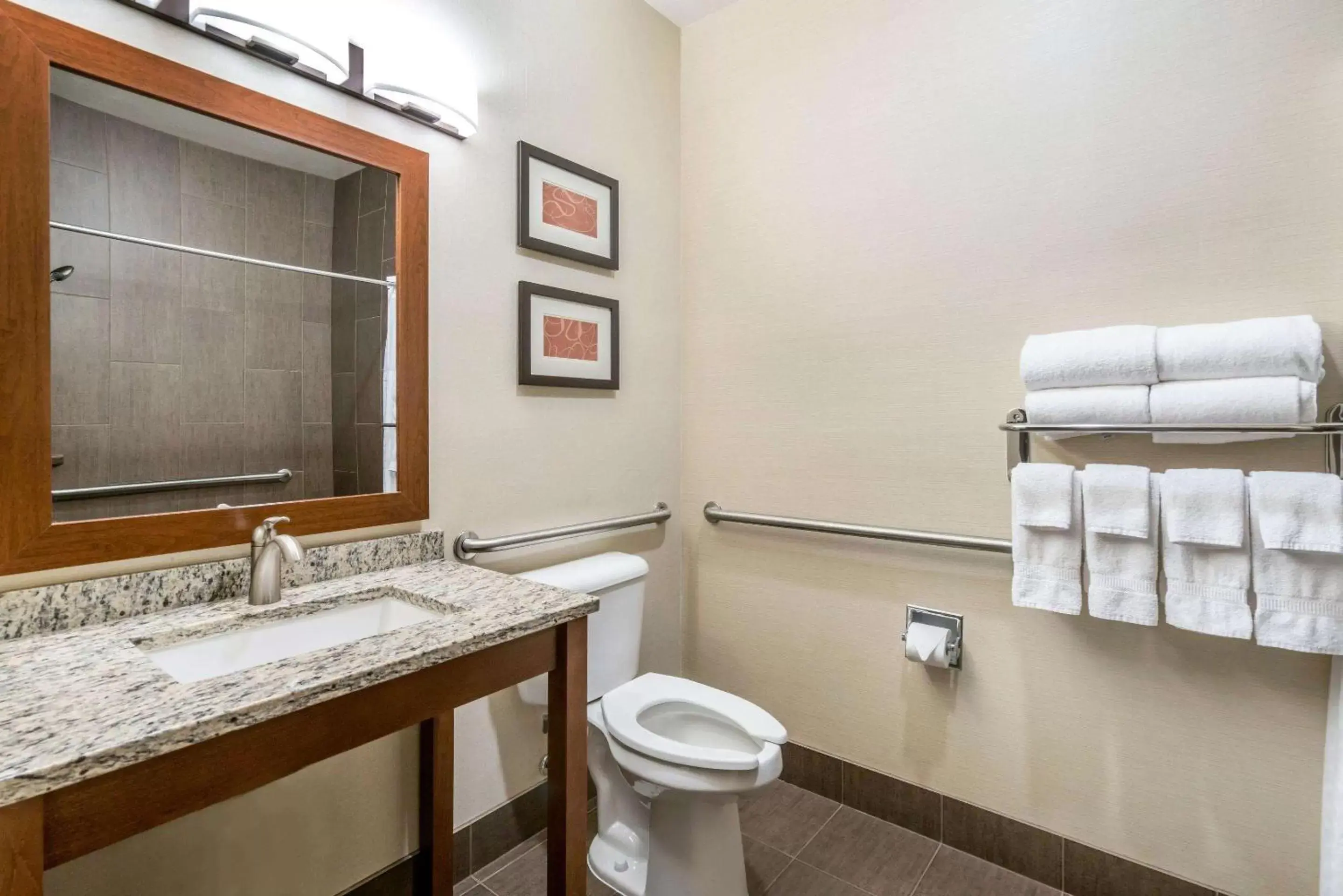 Photo of the whole room, Bathroom in Comfort Suites Yakima