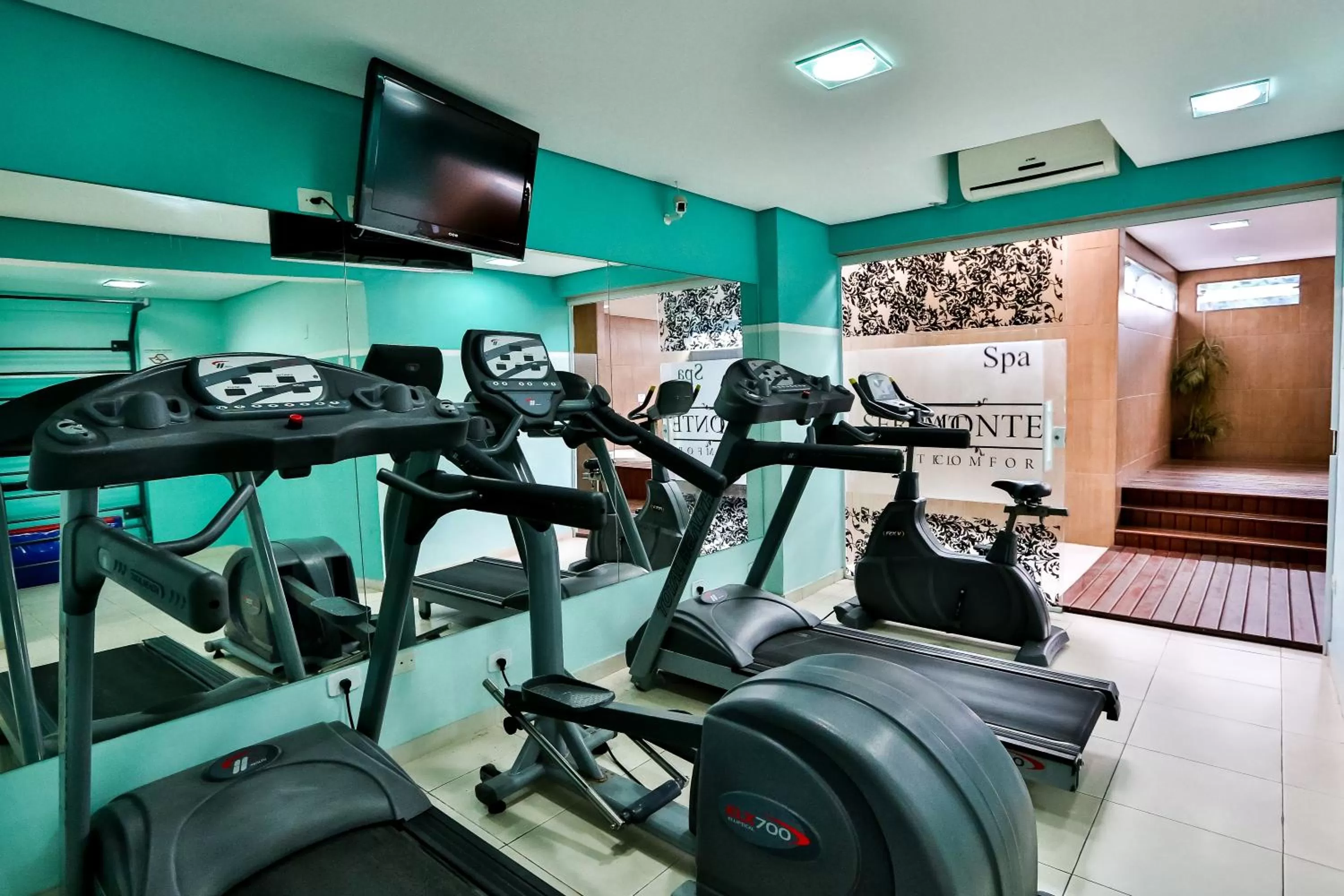 Fitness centre/facilities in Monte Serrat Hotel